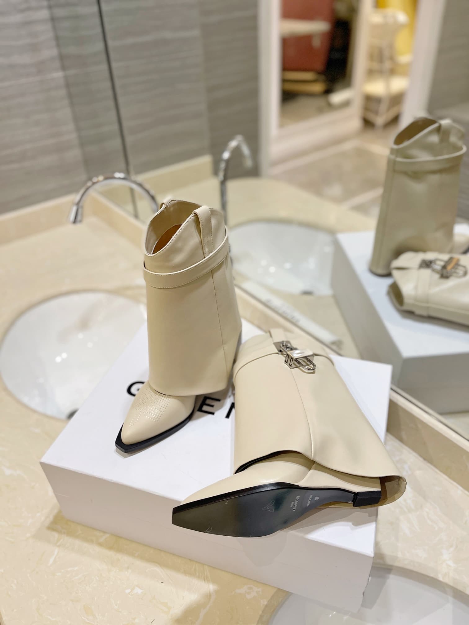 D6536 💰 Authentic, high-quality customized version from the store counter — image 5