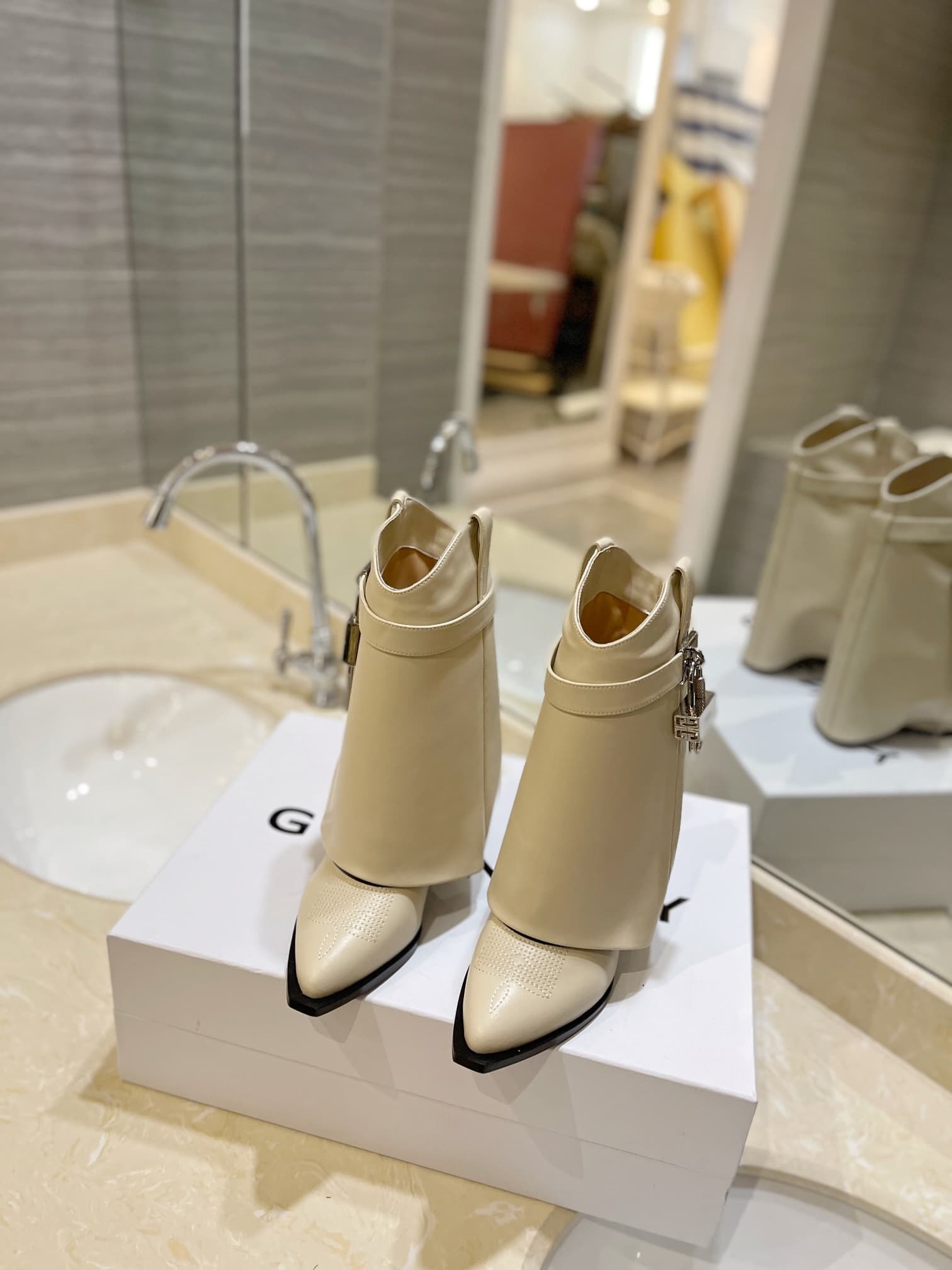 D6536 💰 Authentic, high-quality customized version from the store counter — image 3