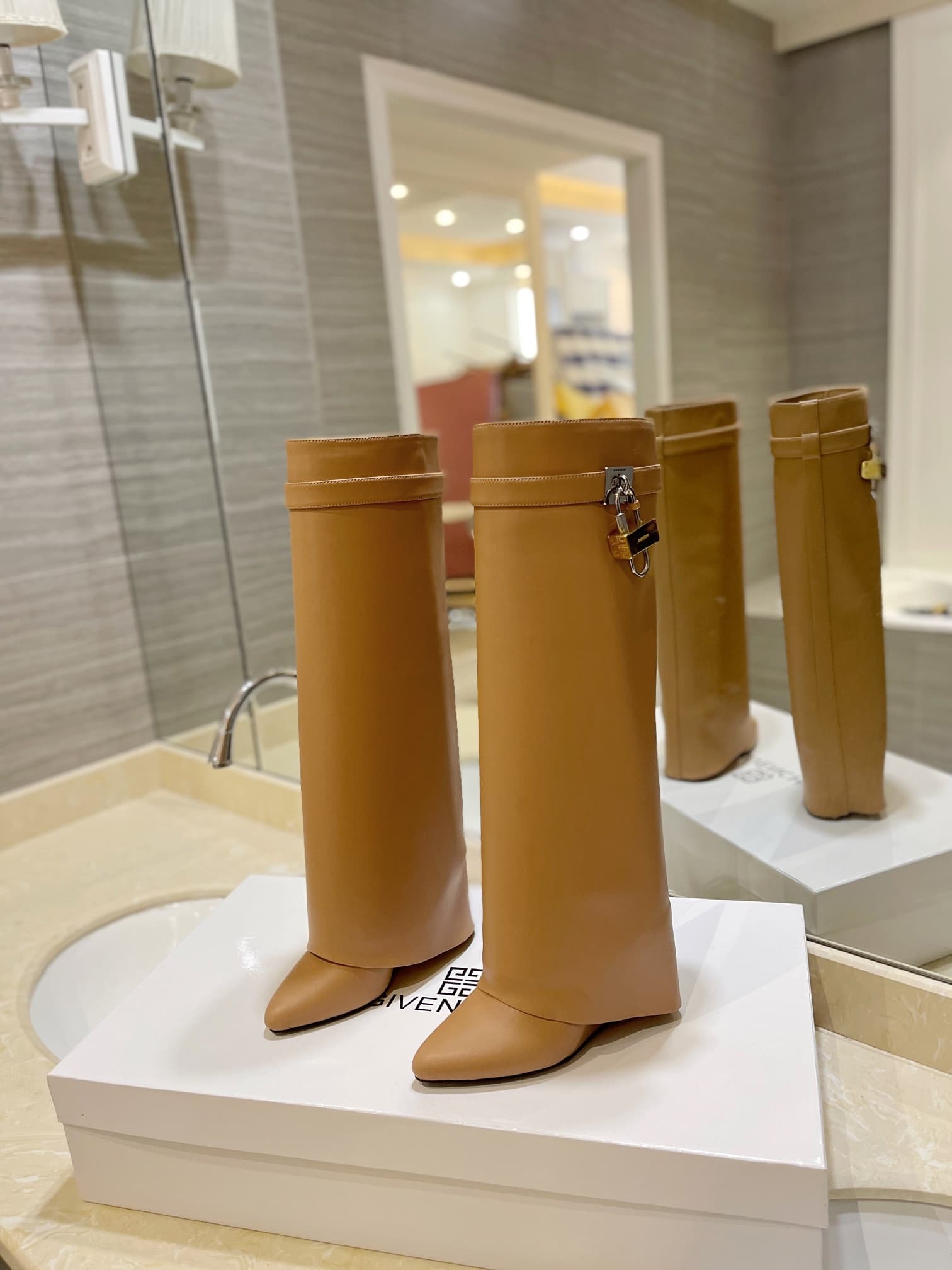 D6559 💰 Authentic, high-quality customized version from the retail store — image 2