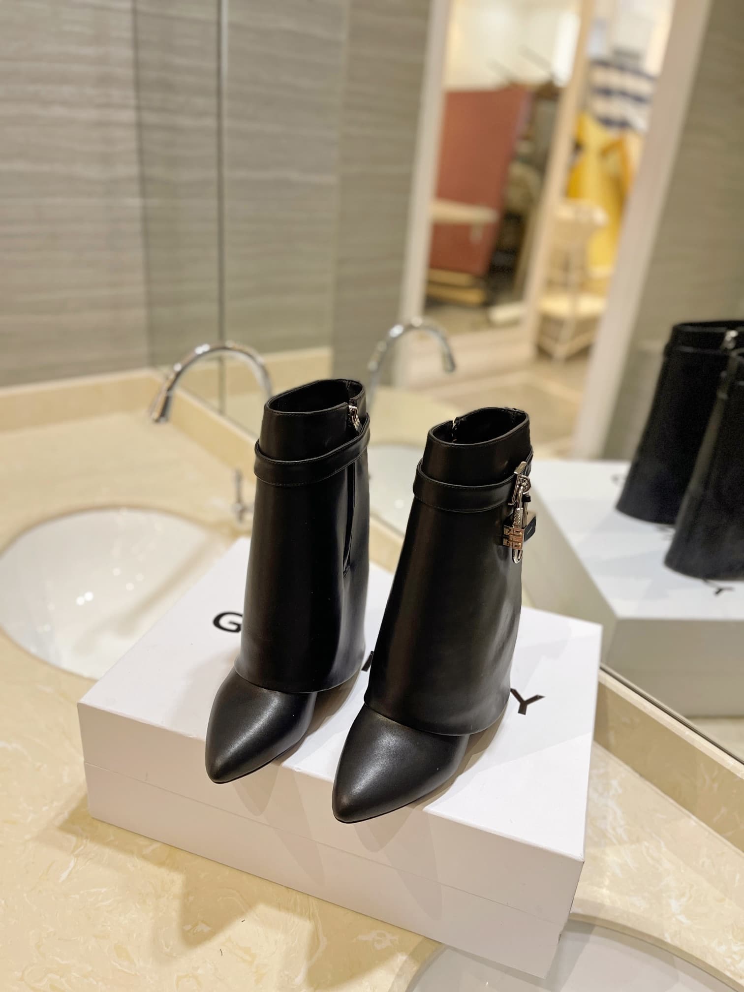 D6566 💰 Authentic, high-quality customized version from the retail store — image 3