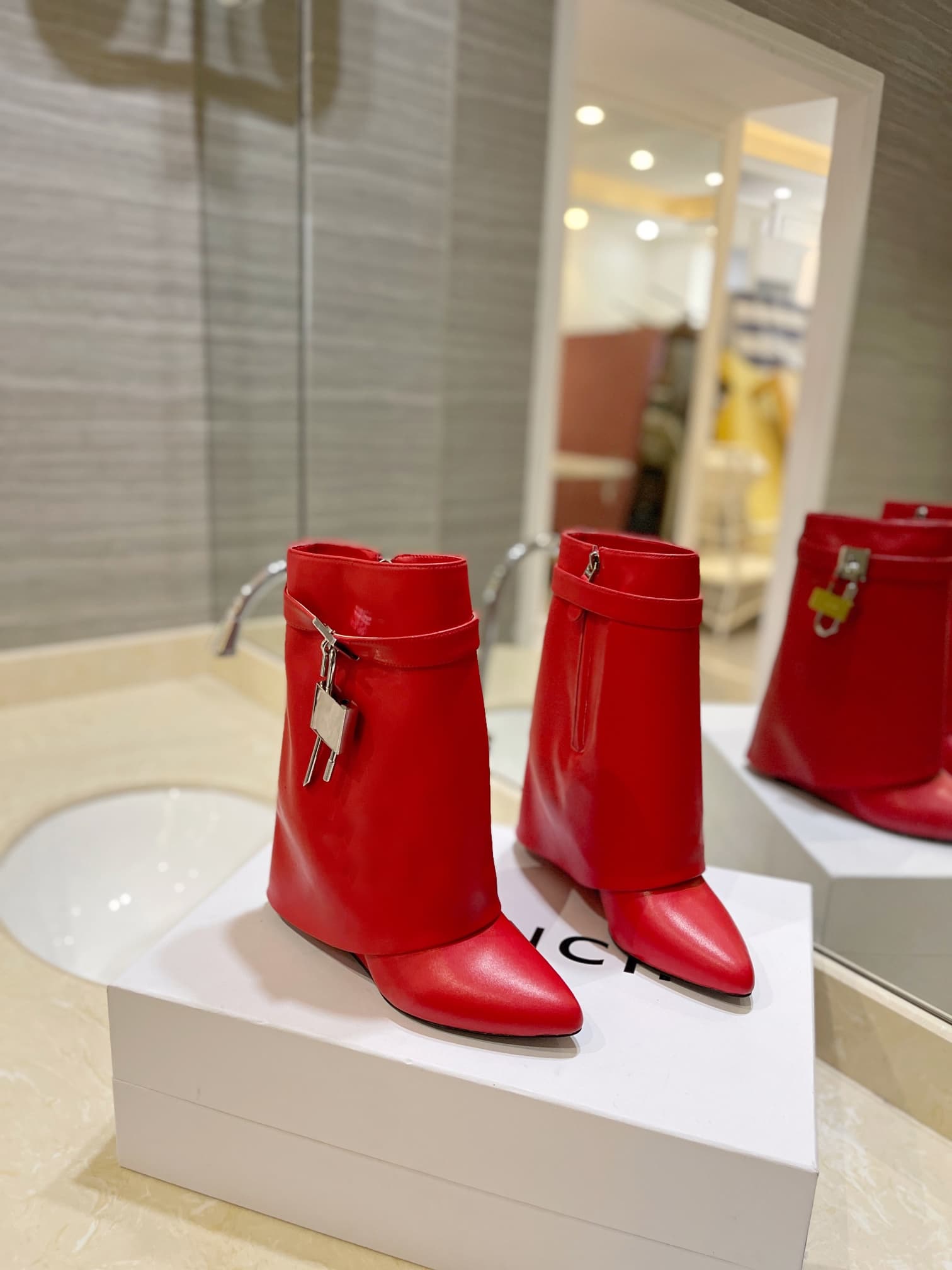 D6564 💰 Authentic version customized for the retail store — image 1
