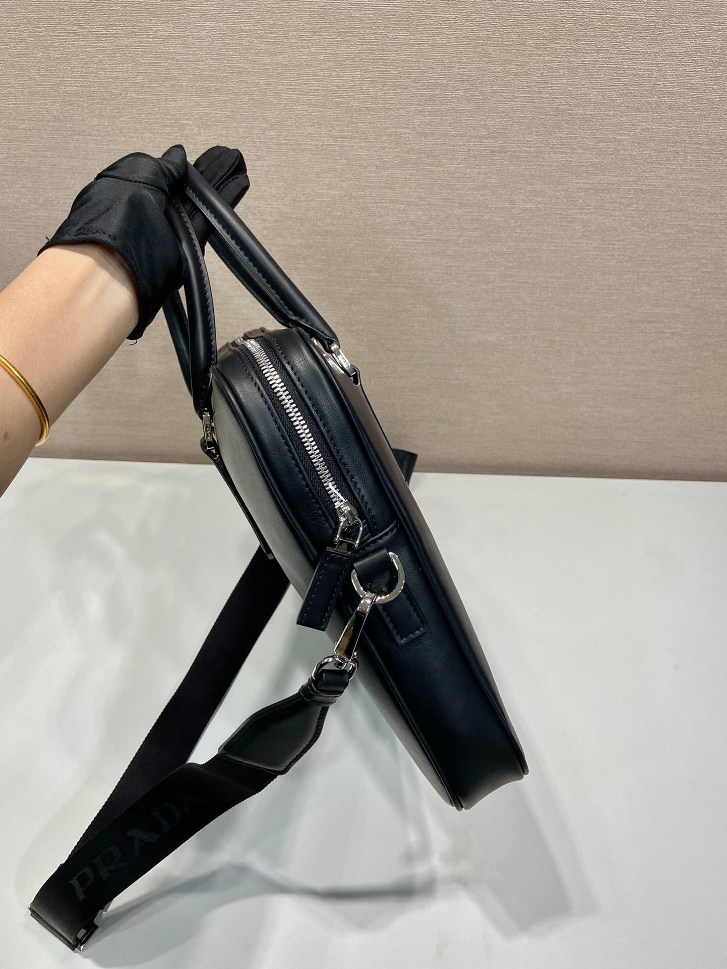 C6997 🎉New briefcase🎉2VE368 Nappa leather🎉🎉 — image 5