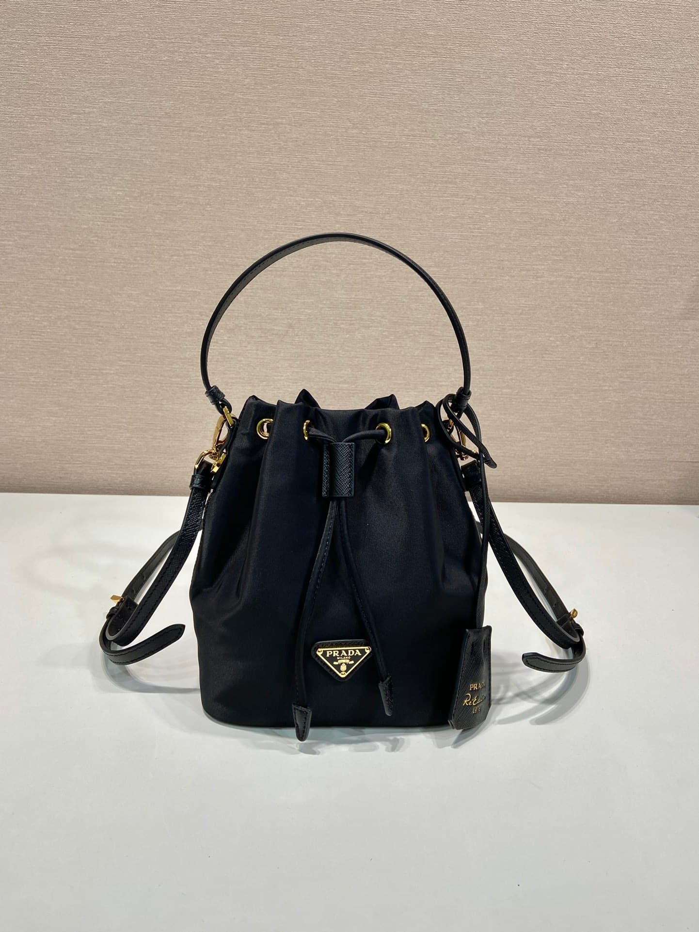 C6973 🎉New bucket bag🎉1BE067 upgraded version🎉🎉 — image 1