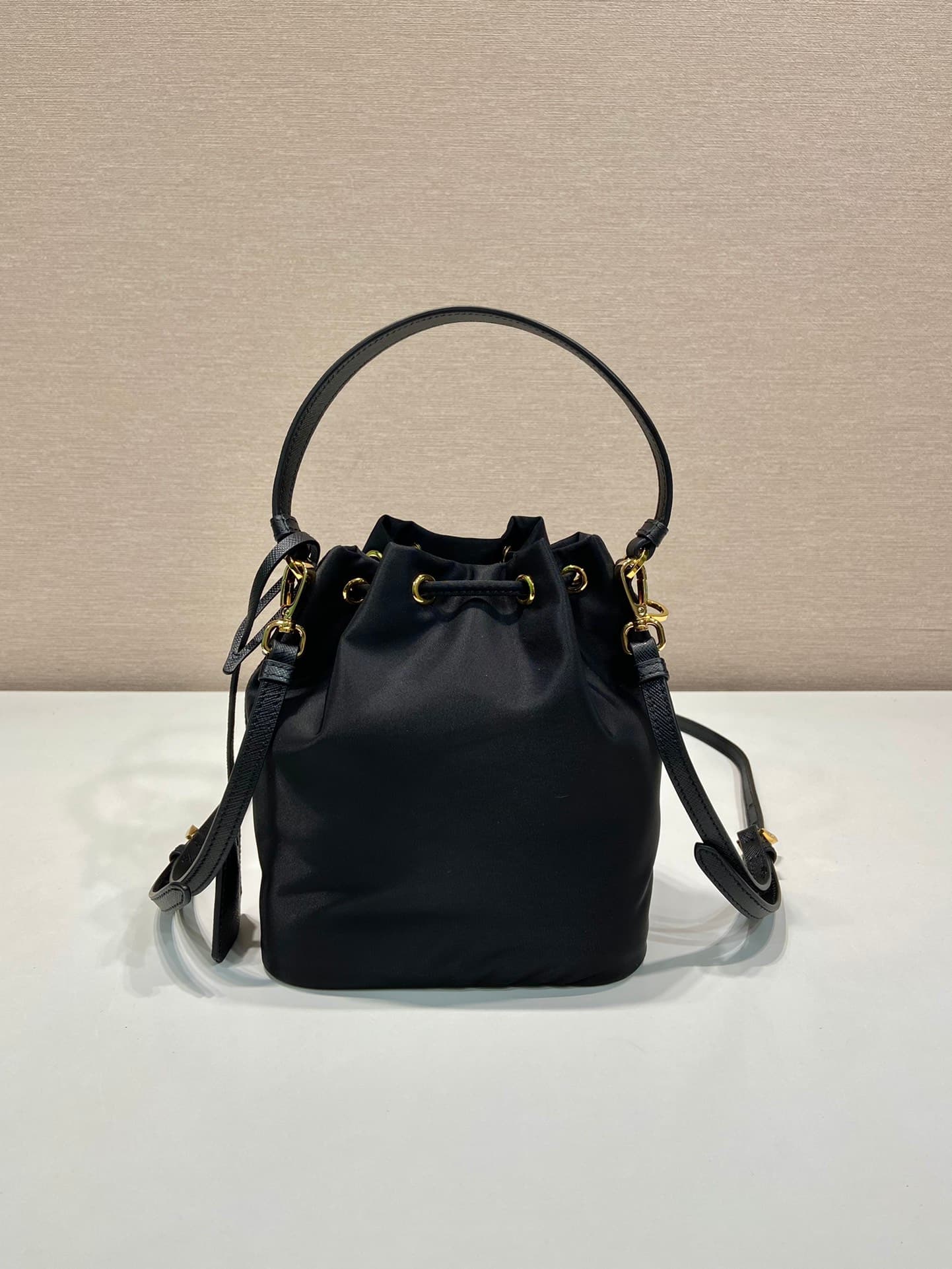 C6973 🎉New bucket bag🎉1BE067 upgraded version🎉🎉 — image 4