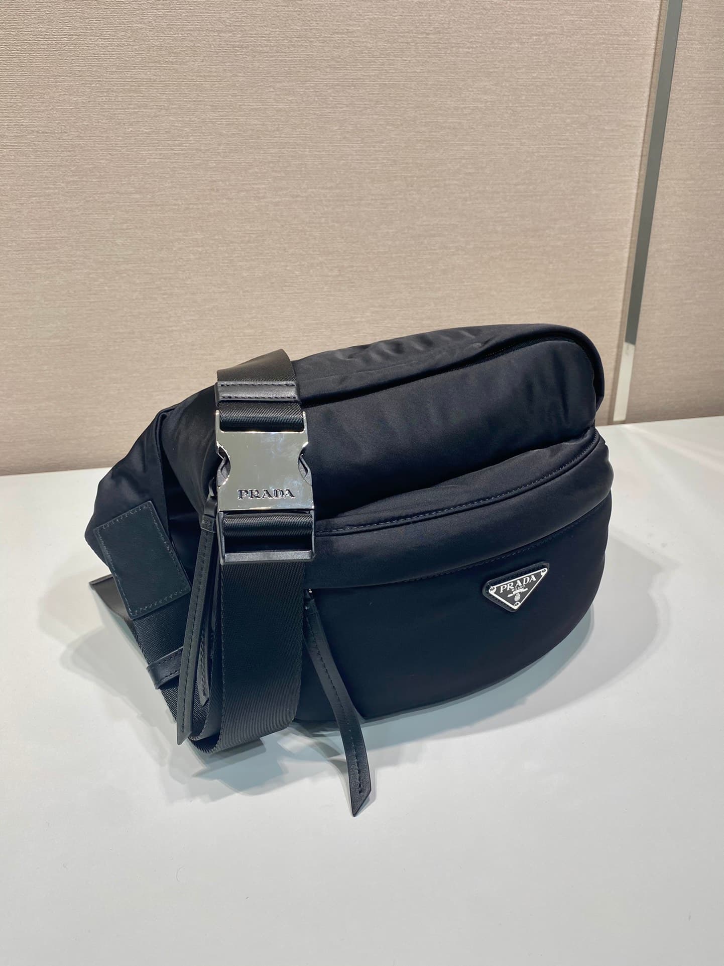 C6944 🎉New model 🎉2VH038B postman bag 👏🏻👏🏻 — image 2