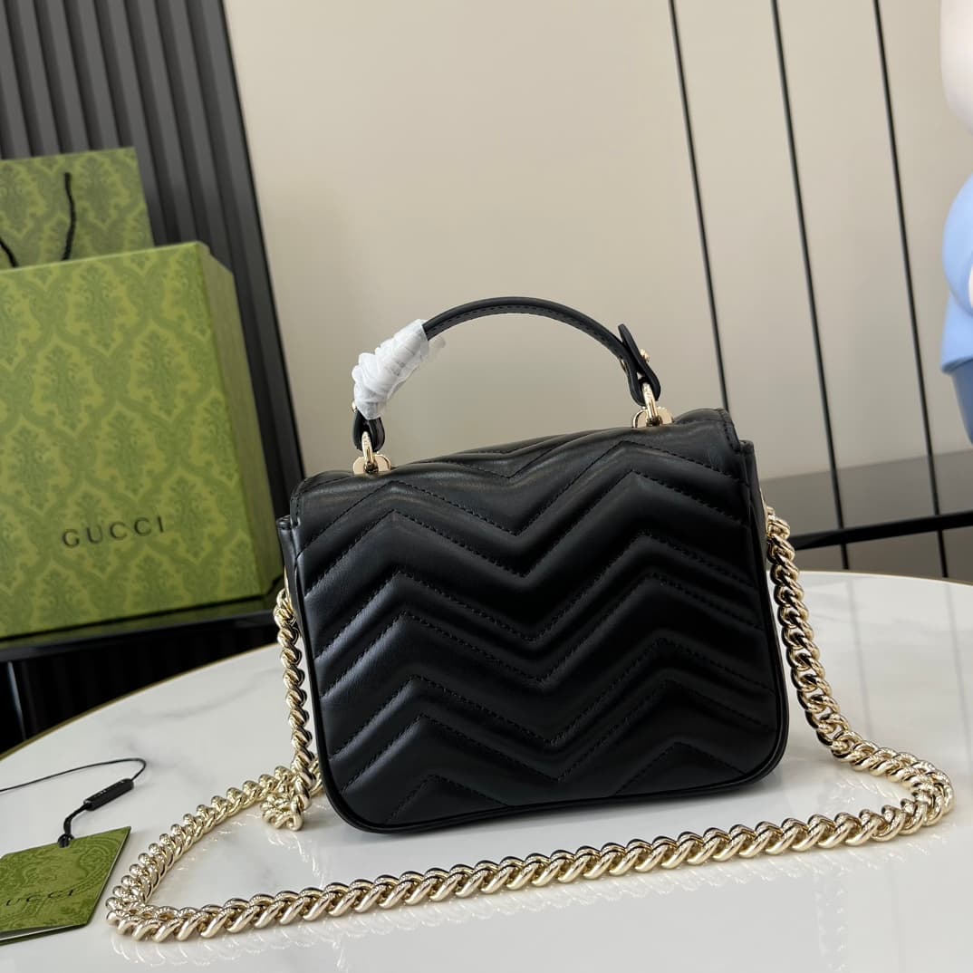 C4020 GG Marmont collection mini handbag. The GG Marmont collection presents a new silhouette with classic colors, exuding the charm of early autumn. This handbag is made of Gucci Black (Rosso Ancora) V-shaped leather sewn together, with detachable buckle — image 3