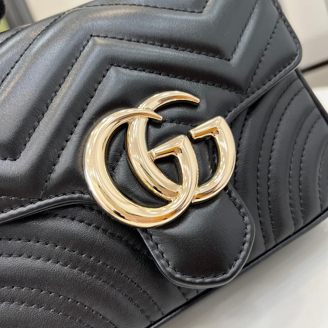 C4020 GG Marmont collection mini handbag. The GG Marmont collection presents a new silhouette with classic colors, exuding the charm of early autumn. This handbag is made of Gucci Black (Rosso Ancora) V-shaped leather sewn together, with detachable buckle — image 5
