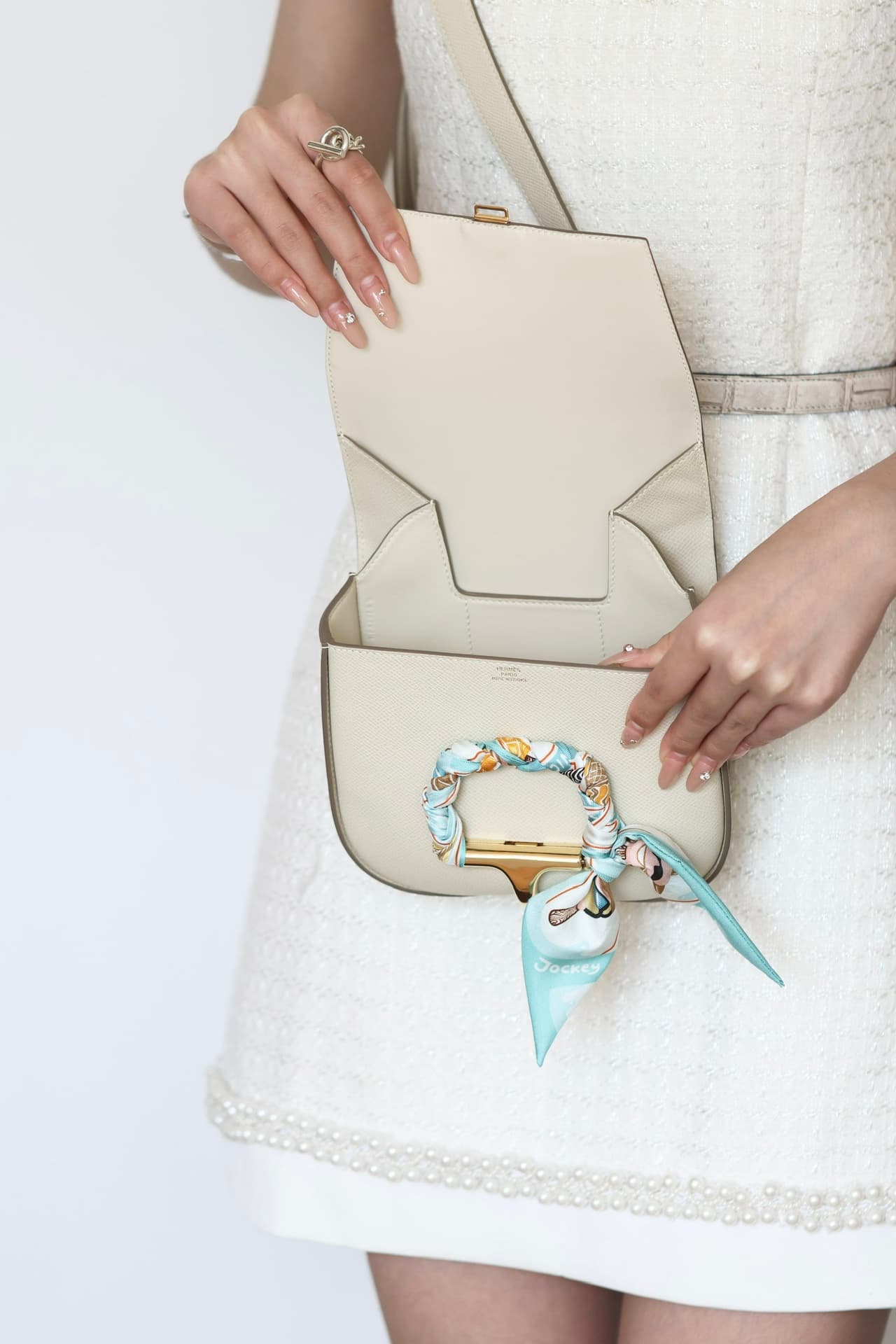 C4852 #mini Della/epsom/ Milk Shake White/Silver Clasp/Meitu# — image 5