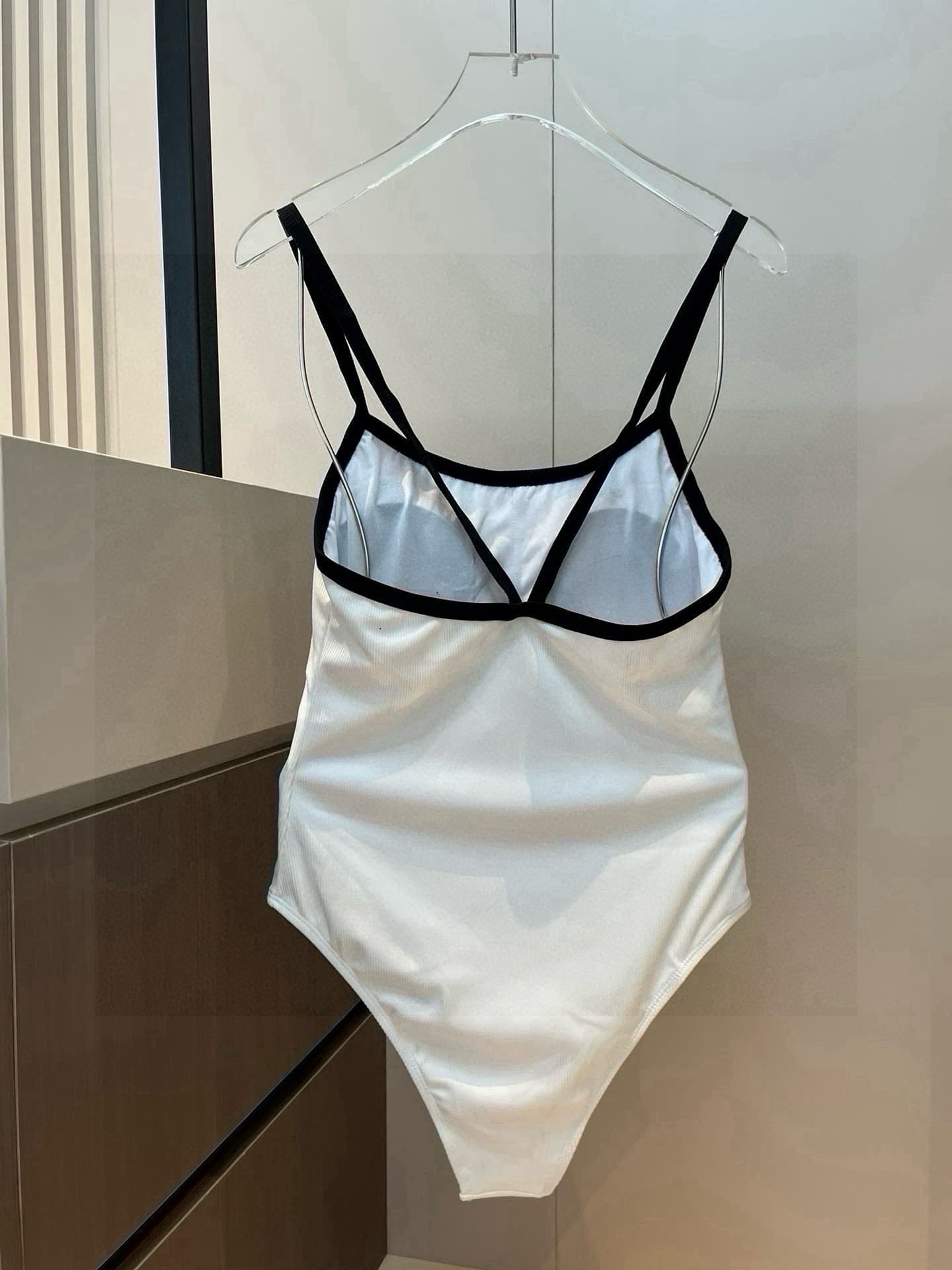 C24958 Chanel swimsuits ¥ — image 2