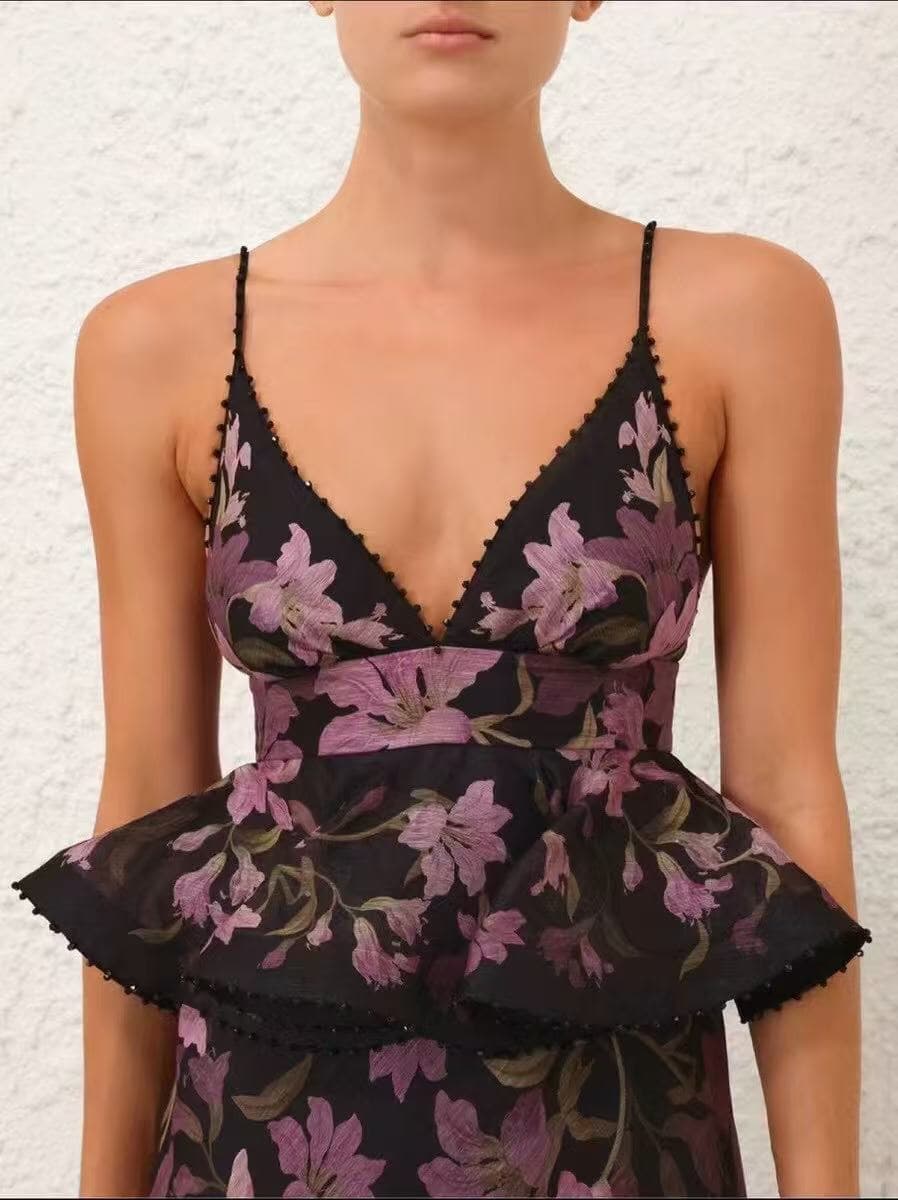 C18257 Item number: 20253959 Zimmermann new model, purple floral print,荷叶 silhouette, studded V-neck straps dress. Long dress, beige and black colors, sizes S-XL. [Size M; elastic waistband for 76, long length: 140] — image 4