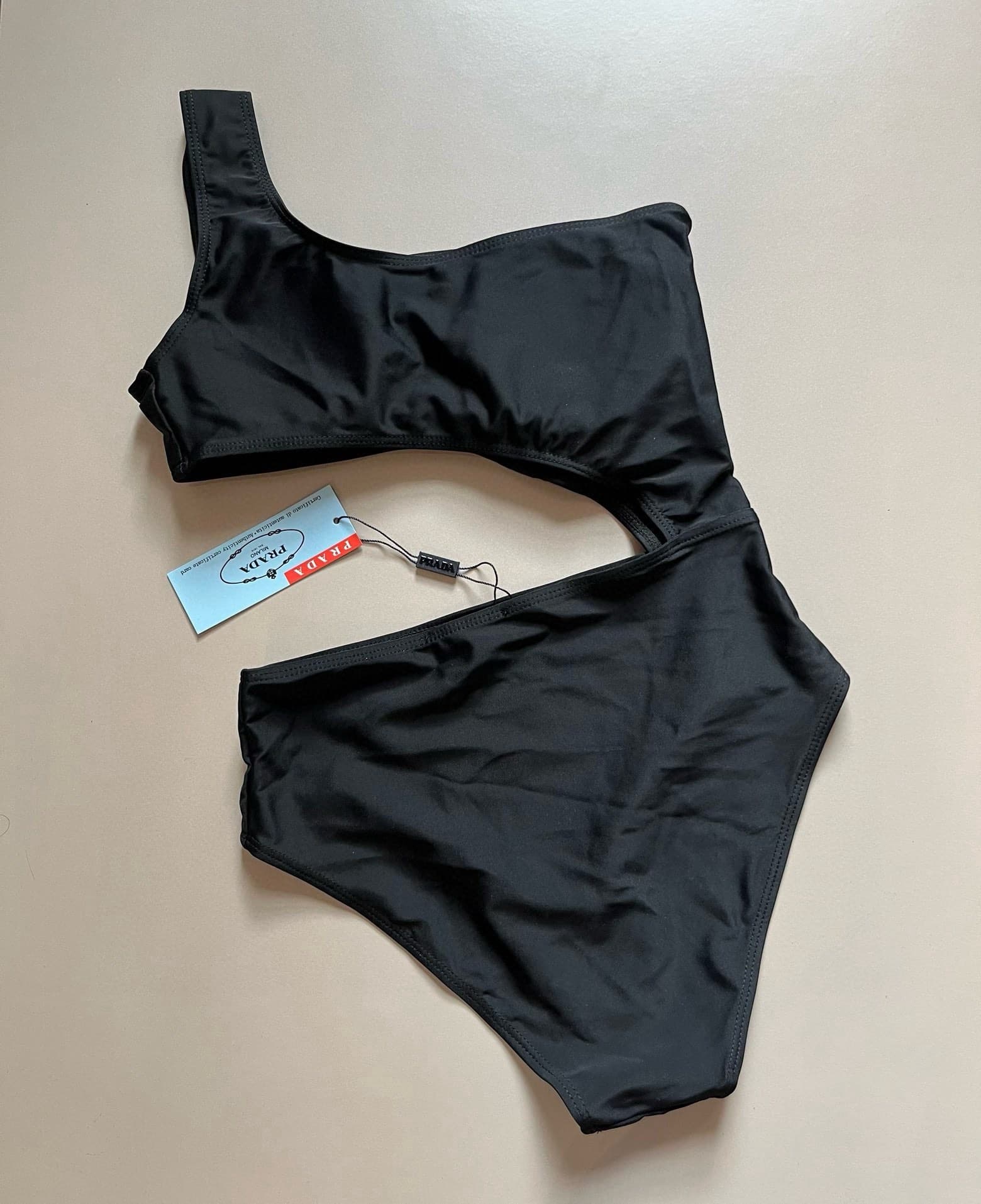 C24861 Gucci swimsuits ¥ — image 2