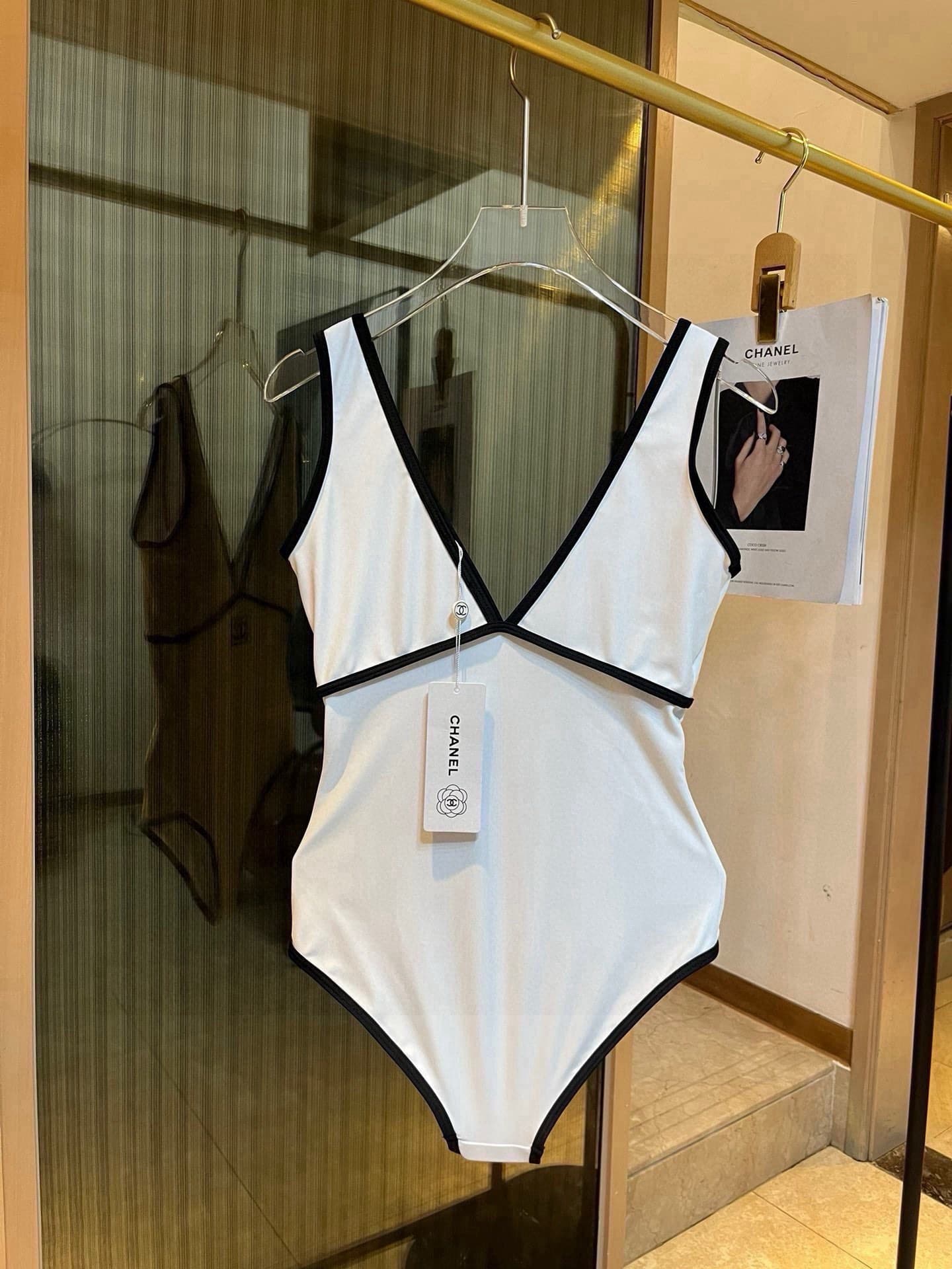C24862 Chanel swimsuits ¥ — image 3