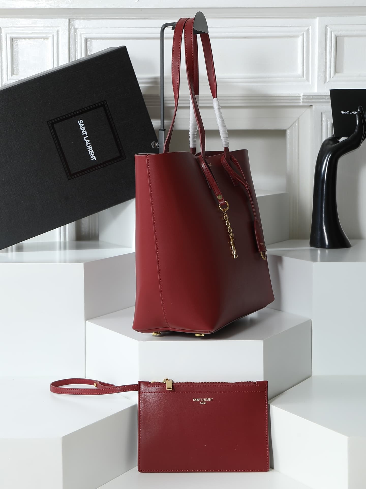 C8607 Back order! A new YSL shopping bag made of full cowhide material 🍂🍂 It’s casual and versatile; it has a large interior space, making it convenient 👍🏼 Safe 👍🏼 Easy to use for travel. You should have one this season. Dimensions: 33*31*15cm【Opening siz — image 2