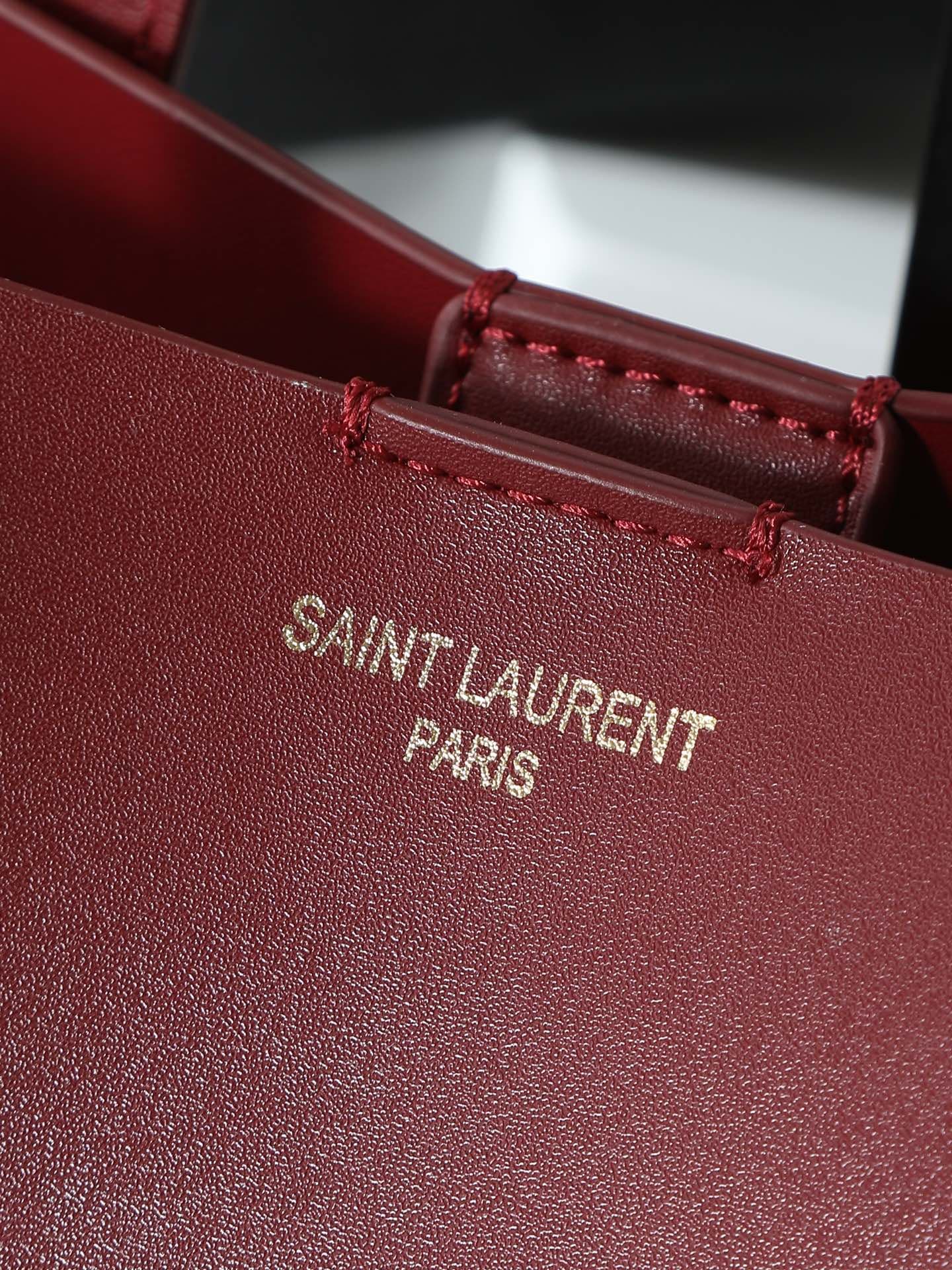 C8607 Back order! A new YSL shopping bag made of full cowhide material 🍂🍂 It’s casual and versatile; it has a large interior space, making it convenient 👍🏼 Safe 👍🏼 Easy to use for travel. You should have one this season. Dimensions: 33*31*15cm【Opening siz — image 7