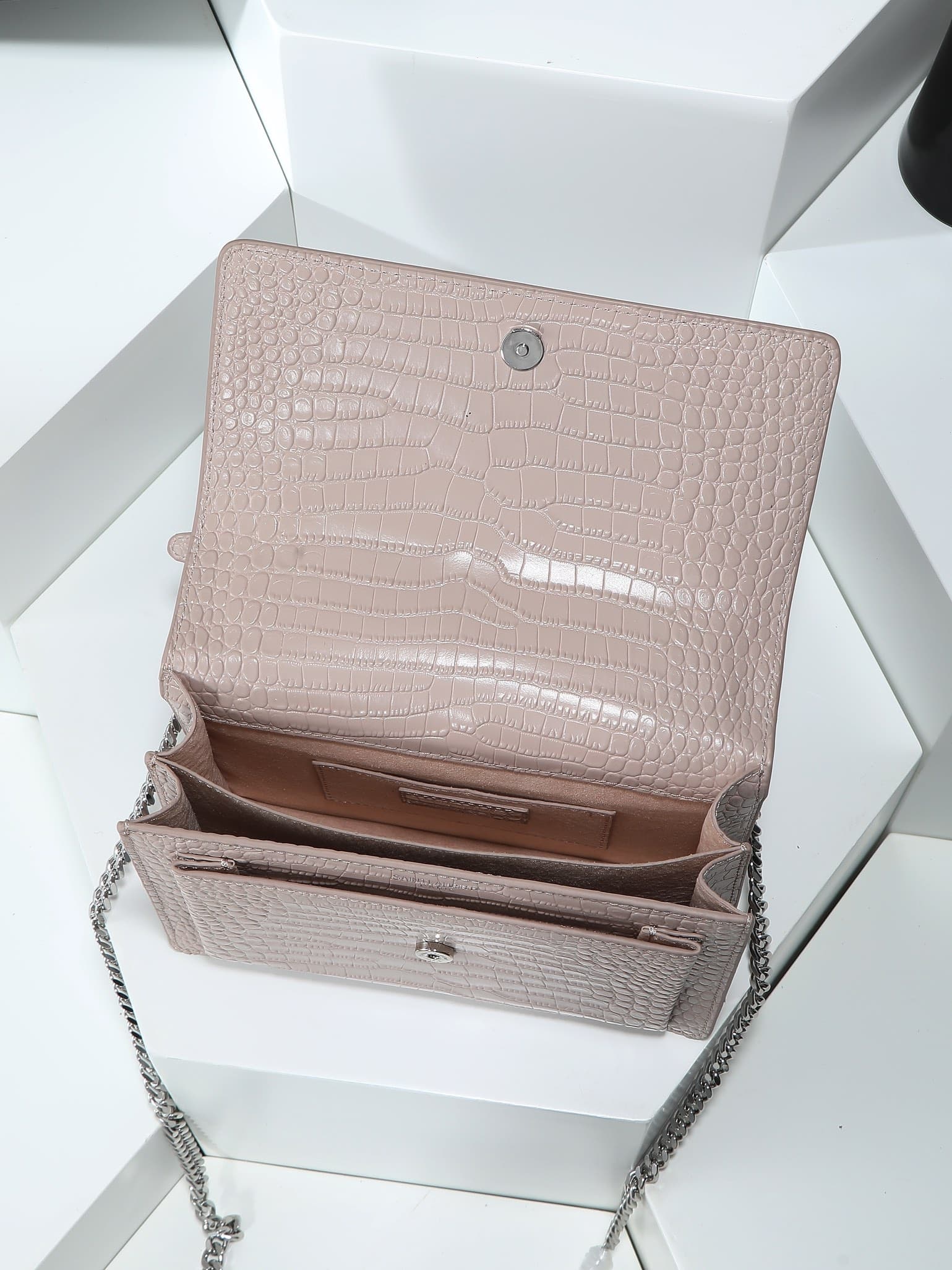 C8600 YSL Crocodile Pattern, similar to the Prince Wen model. Features a special handcrafted cowhide texture with three-dimensional patterns; imported electroplated antique silver hardware. A great item for street photography – it captures attention and i — image 8