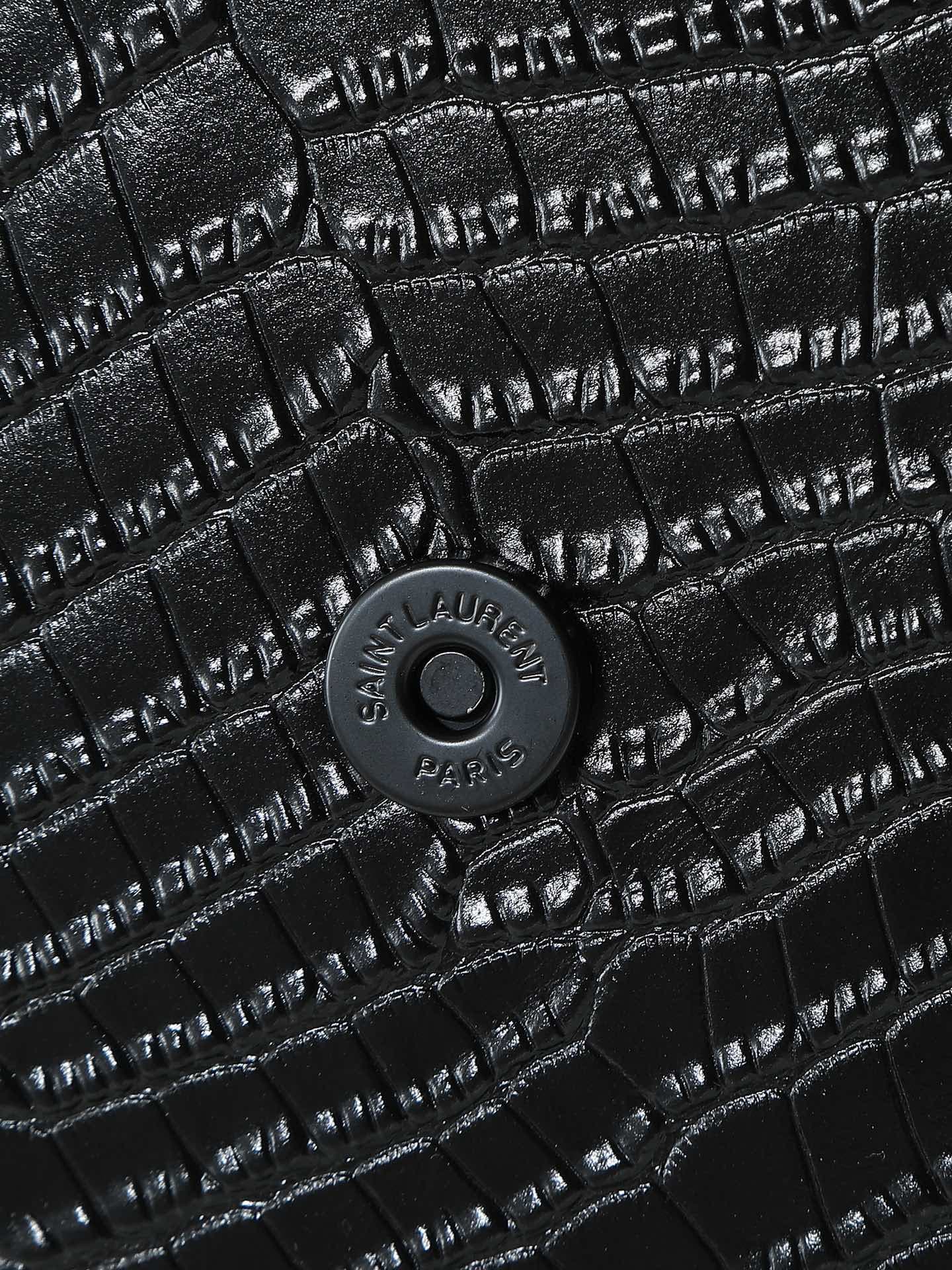 C8596 YSL Crocodile Pattern, similar to the Prince Wen model. Features a special leather texture with three-dimensional patterns; imported electroplated antique silver hardware. An excellent item for street photography – it captures attention and is pract — image 8