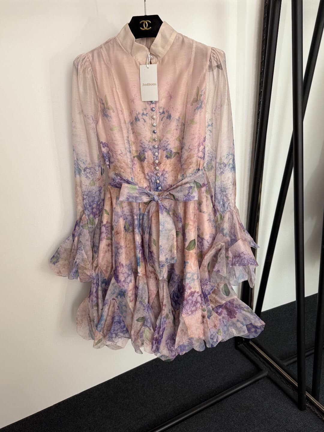 C18261 Item number: 20254120 Zimmermann – New design, hyacinth flower pattern,荷叶-shaped belt, bell-shaped long-sleeved dress. Short skirt, purple and yellow colors, S-XL sizes. [Size M: bust size 90, sleeve length 66, waist size 72, overall length 95] — image 1