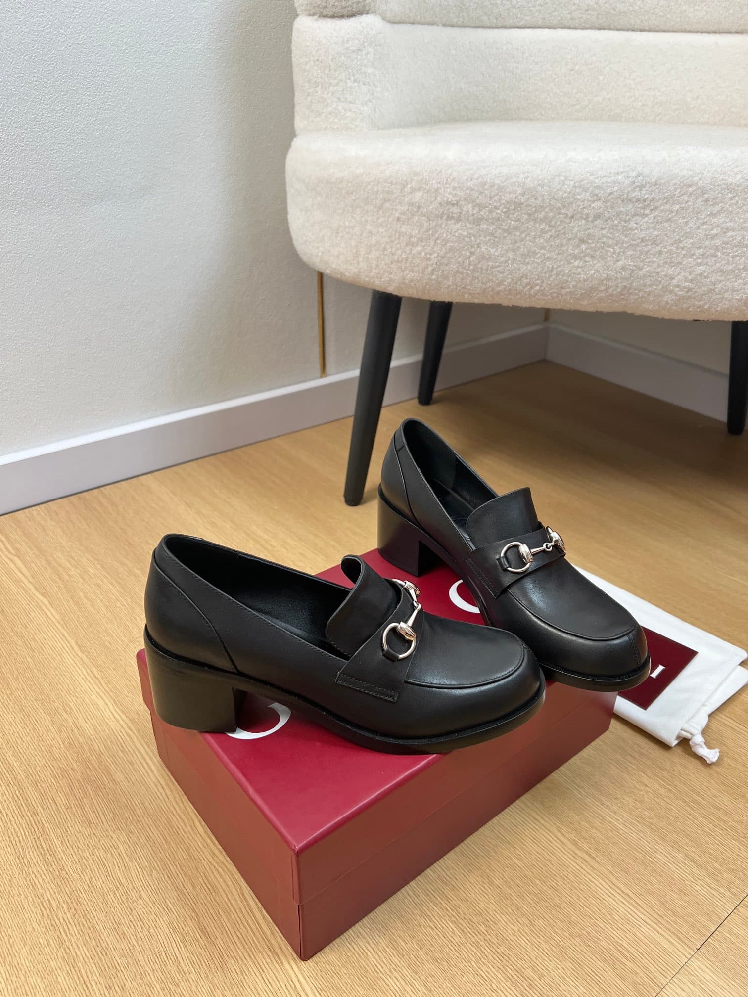 D6850 🍸 GUCCI Gucci | 𝟐𝟎𝟐5ˢˢ — image 3
