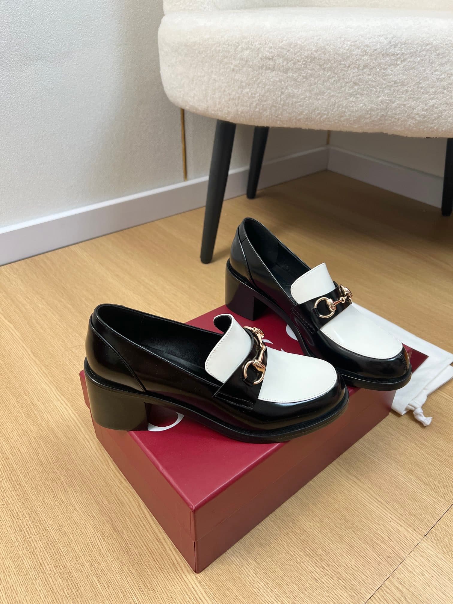D6846 🍸 GUCCI Gucci | 𝟐𝟎𝟐5ˢˢ — image 3
