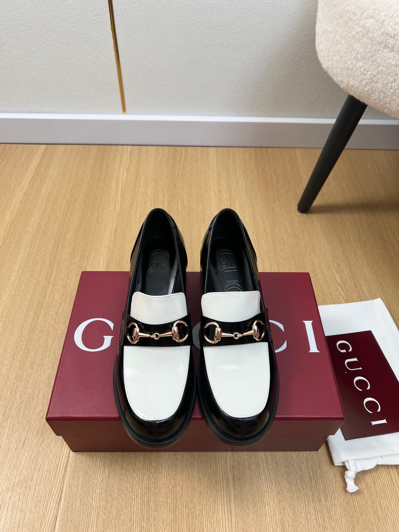 D6846 🍸 GUCCI Gucci | 𝟐𝟎𝟐5ˢˢ — image 1