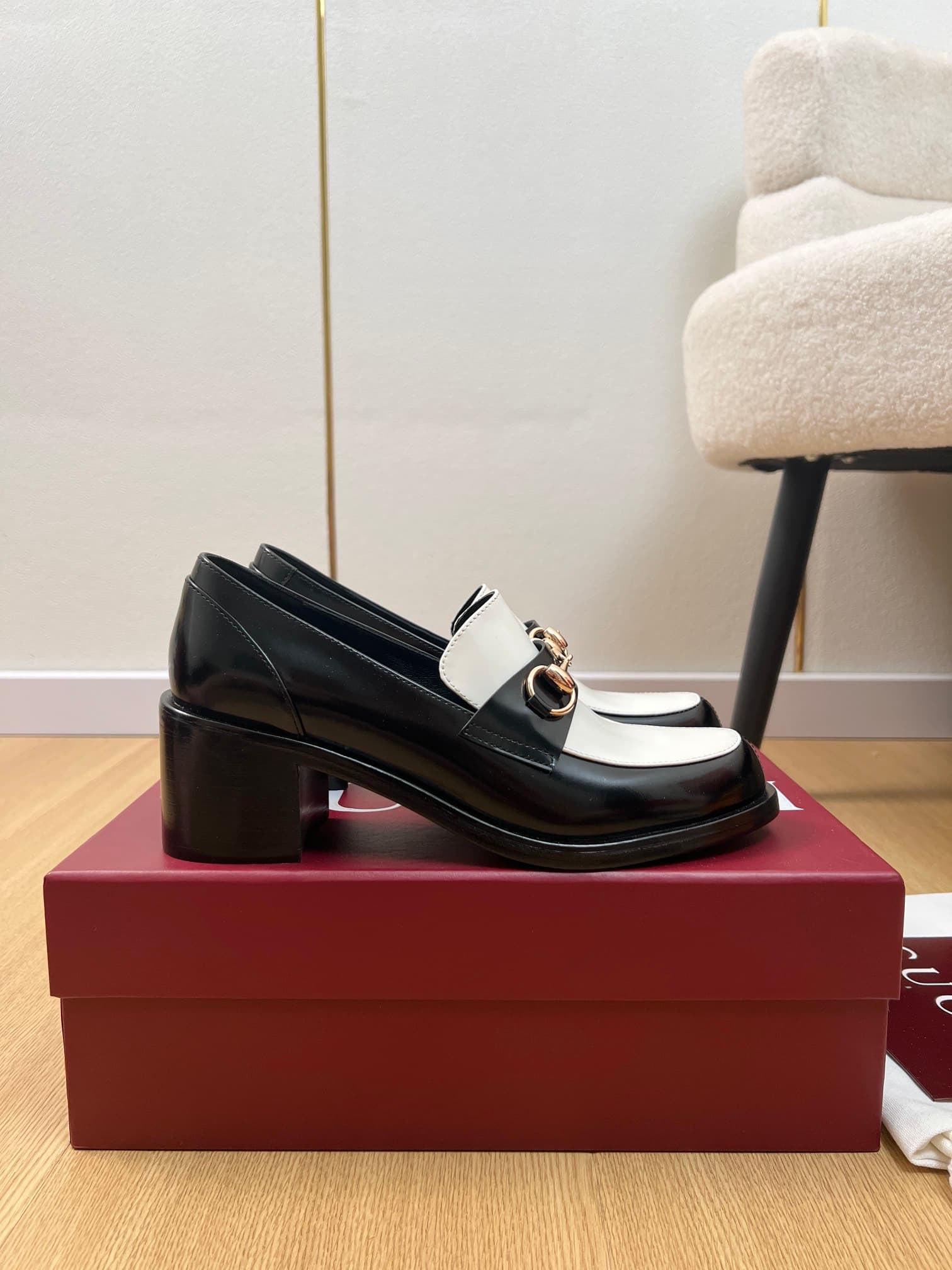 D6846 🍸 GUCCI Gucci | 𝟐𝟎𝟐5ˢˢ — image 2