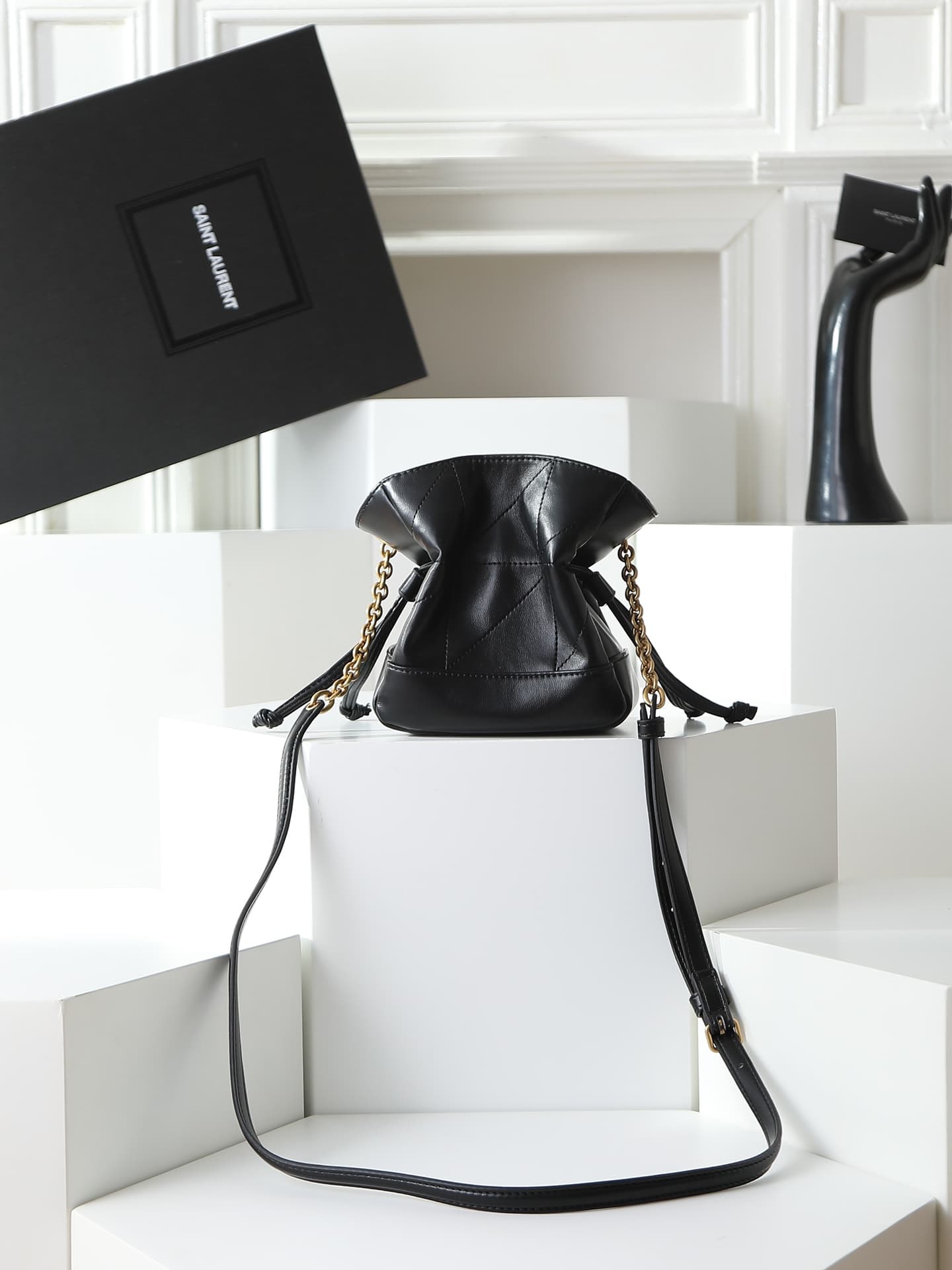 C8618 YSL’s super-new Jamie small bucket – so cute! — image 3