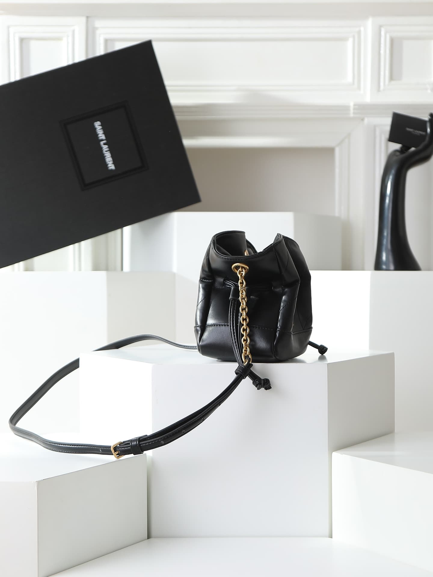 C8618 YSL’s super-new Jamie small bucket – so cute! — image 2