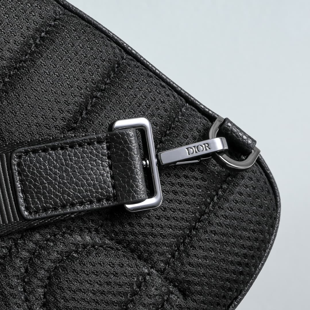 C1731 The latest model of the bag this year is Dior^_^ ［發][發][發] The latest version with a crossbody design is a new item for this season. It draws inspiration from the Rider handbag, and is both stylish and practical. It features the iconic beige and bla — image 7
