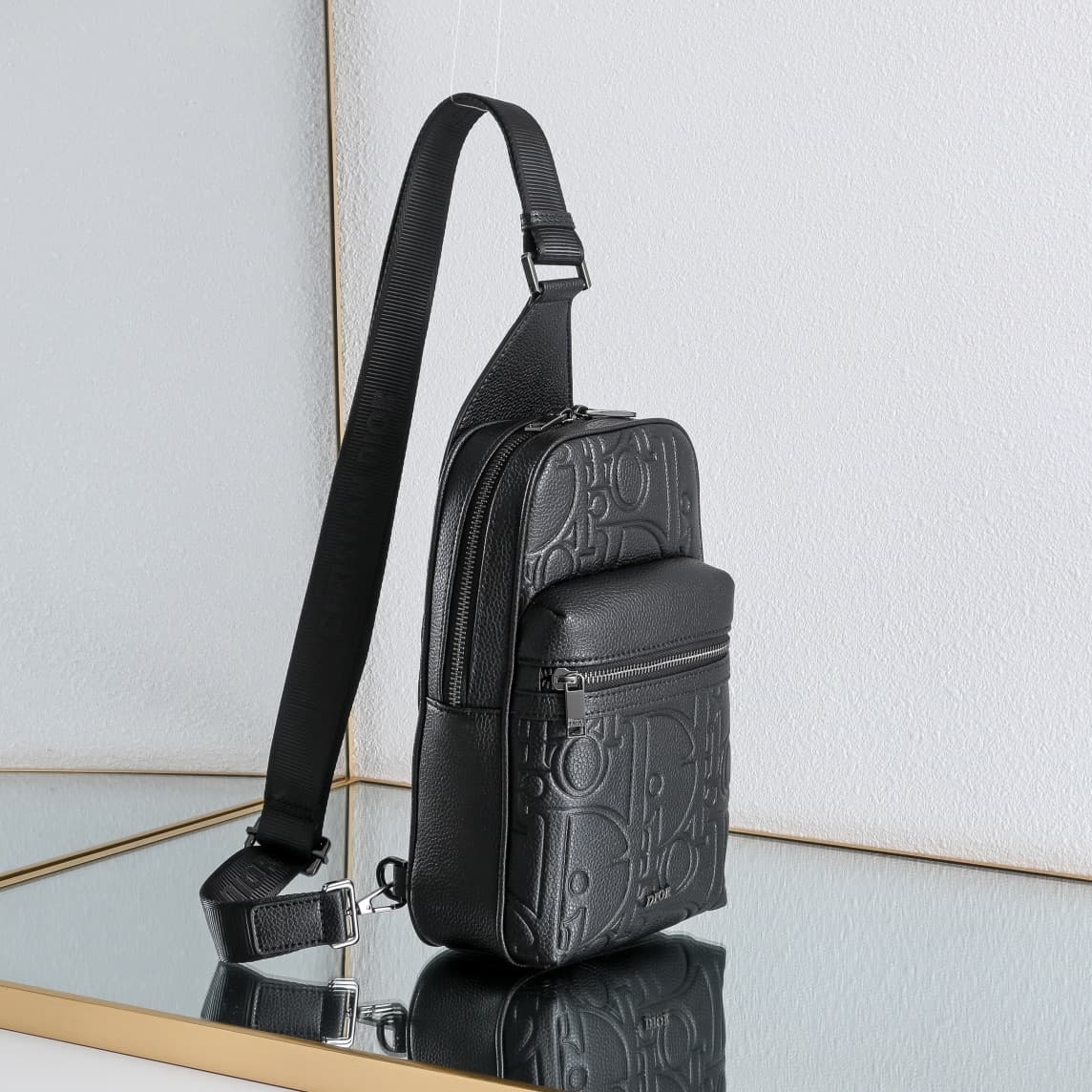 C1731 The latest model of the bag this year is Dior^_^ ［發][發][發] The latest version with a crossbody design is a new item for this season. It draws inspiration from the Rider handbag, and is both stylish and practical. It features the iconic beige and bla — image 2
