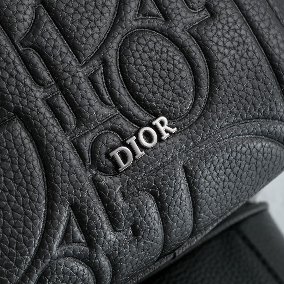 C1731 The latest model of the bag this year is Dior^_^ ［發][發][發] The latest version with a crossbody design is a new item for this season. It draws inspiration from the Rider handbag, and is both stylish and practical. It features the iconic beige and bla — image 5
