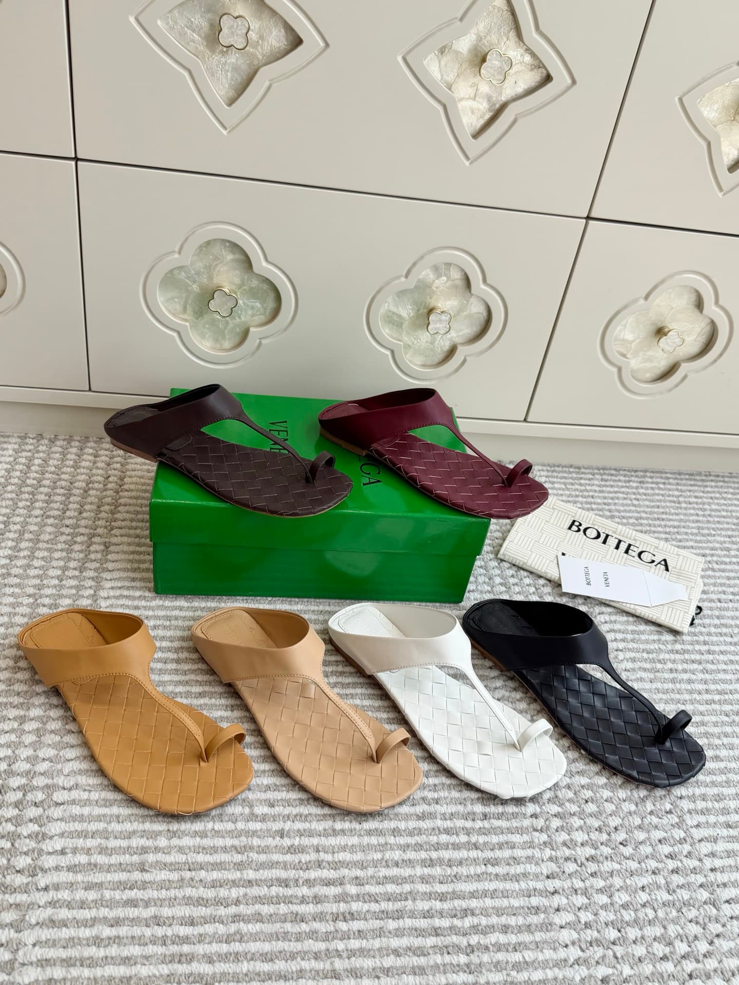 D13752 🤎BV·Flat footed slippers with pointed toes — image 2