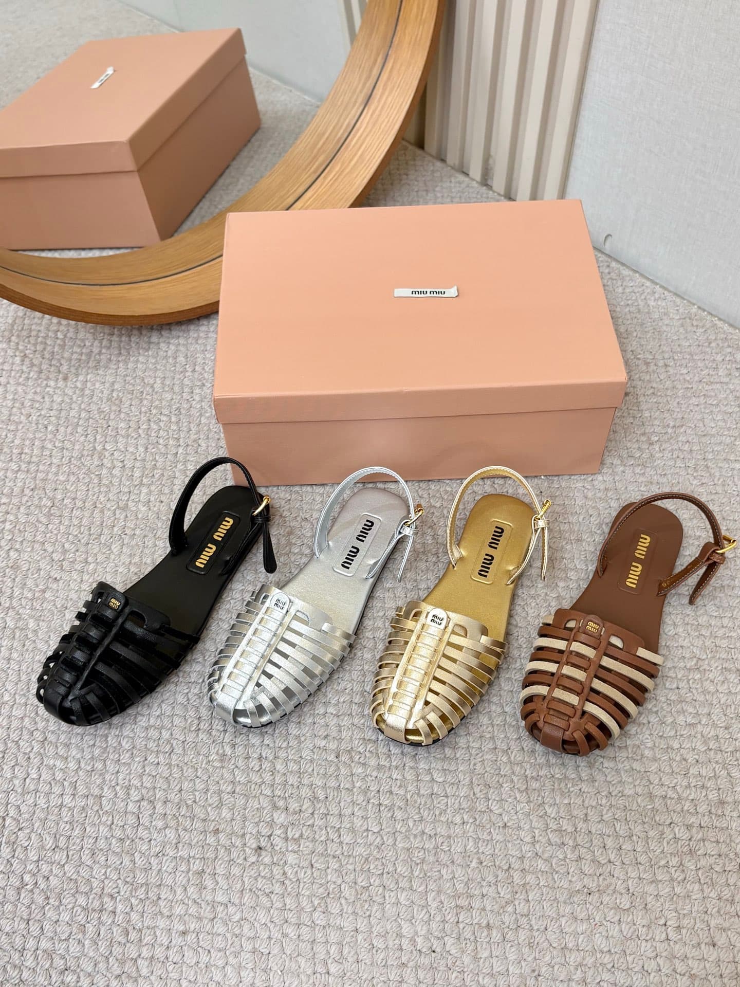 D10610 The Miumiu shoes have been updated — image 2