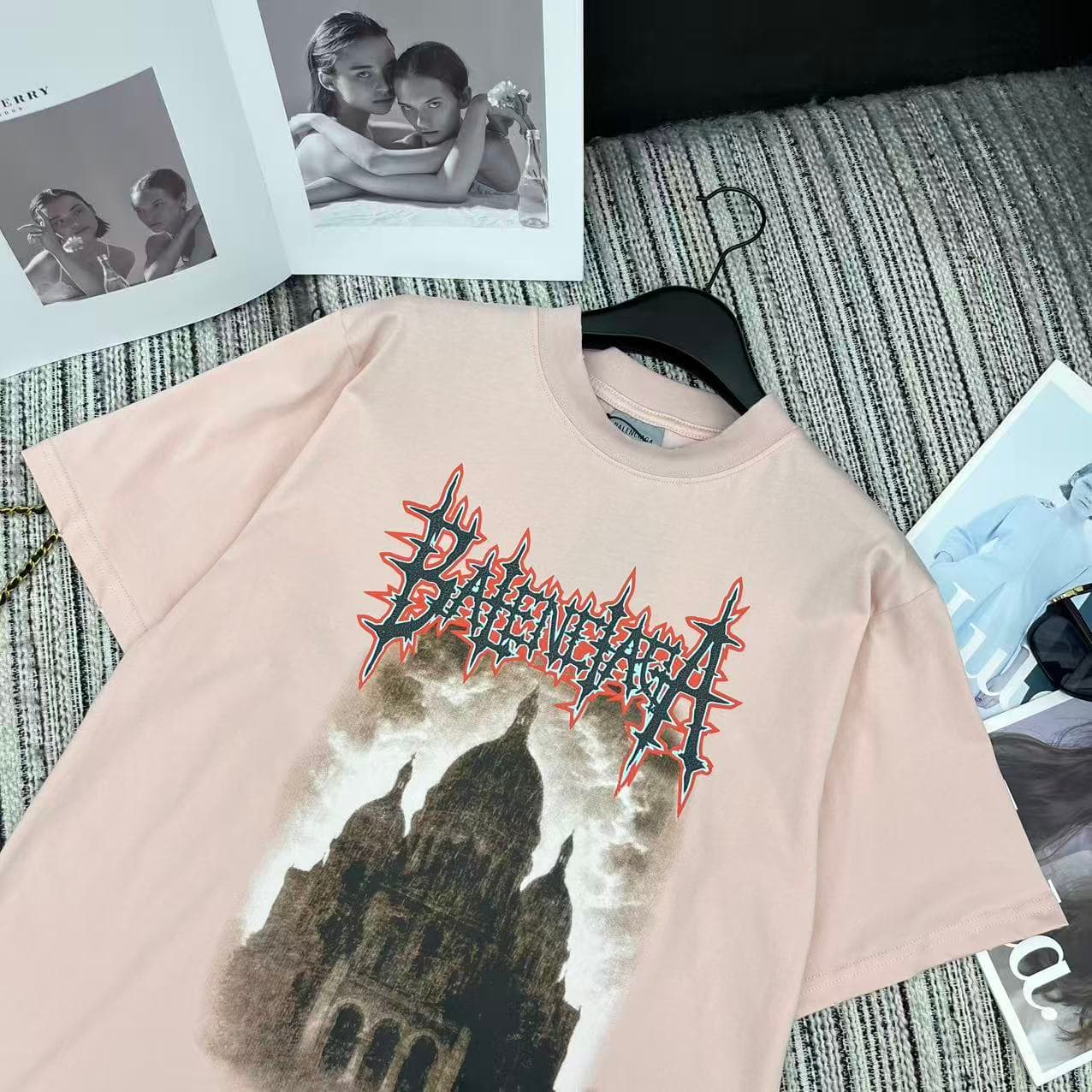 C18595 Highly recommended: 26 Spring/Summer collection 2024. BAL* Dark Holy Heart Cathedral Crackle Print crewneck short-sleeve T-shirt with relaxed fit – this is a smaller size. Unisex SML model. — image 2