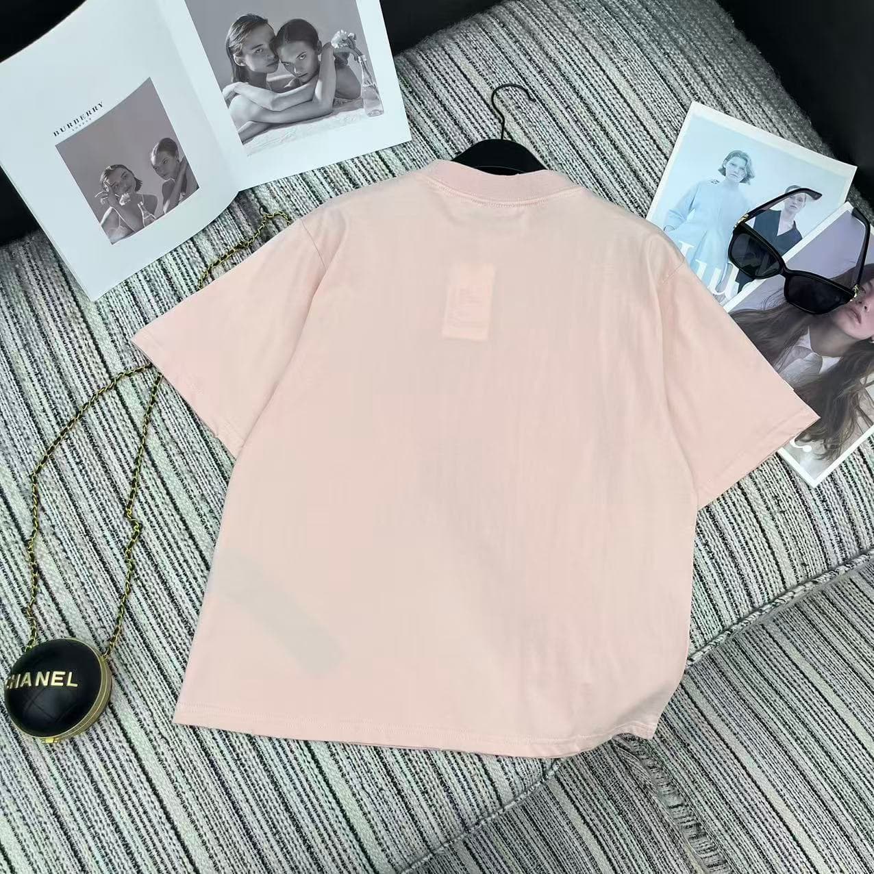 C18595 Highly recommended: 26 Spring/Summer collection 2024. BAL* Dark Holy Heart Cathedral Crackle Print crewneck short-sleeve T-shirt with relaxed fit – this is a smaller size. Unisex SML model. — image 6