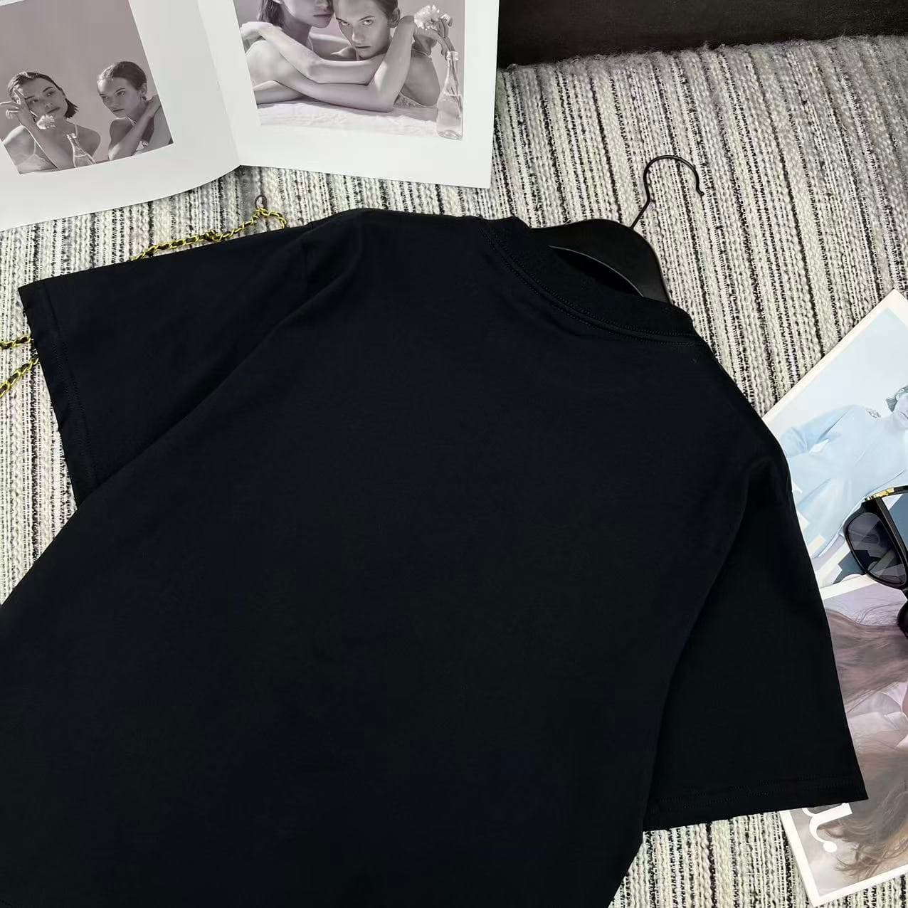 C18594 Highly recommended: 26 Spring/Summer collection 2024. BAL* Dark Holy Heart Cathedral Crackle Print Round Neck Short Sleeve Loose Fit T-shirt – This is a smaller size. Unisex SML version. — image 7