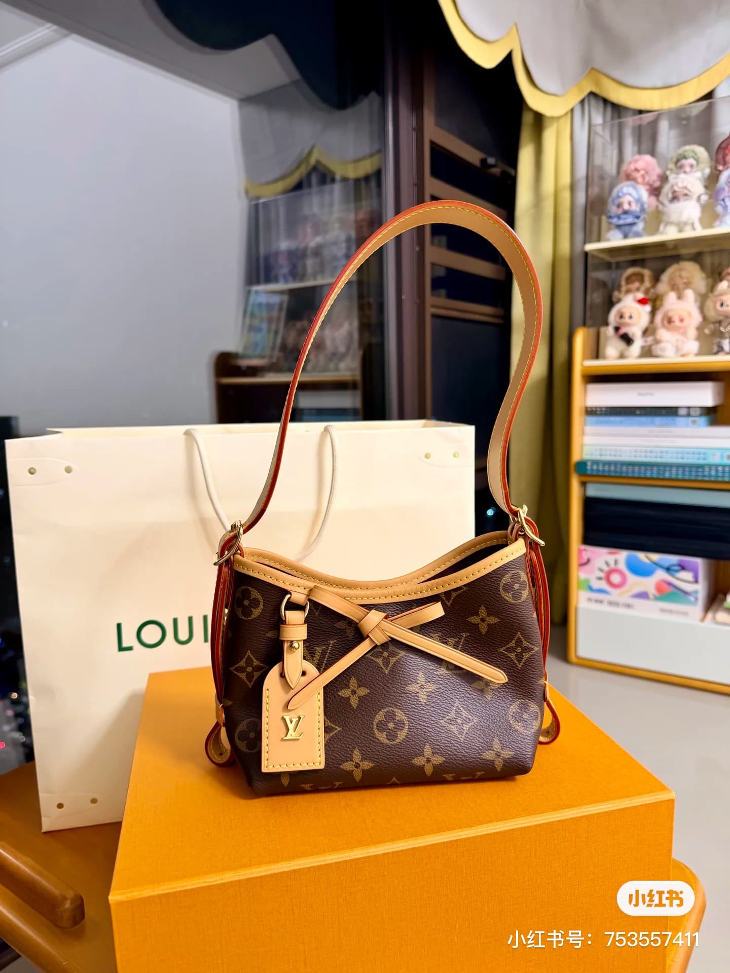 C5113 [Top Quality Version] All-steel hardware, 163C01 variable code chip, genuine product development, matching leather material for specialty stores. Model: M2A711. This Nano CarryAll handbag brings a fresh touch to everyday fashion with its elegant des — image 8