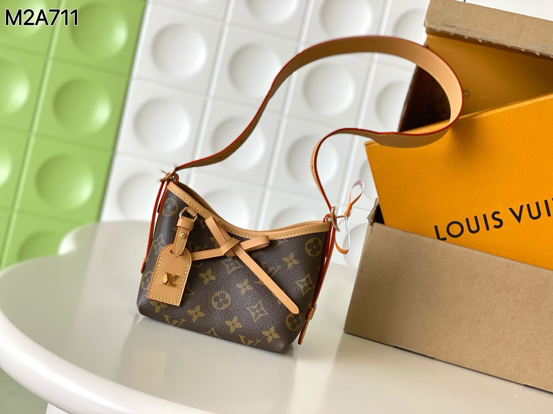C5111 [Top-tier Enhanced Version] All-steel hardware, 163C01 variable code chip, genuine product development, matching leather material from specialty stores. Model: M2A711. This Nano CarryAll handbag brings a fresh take on everyday classics with its eleg — image 1