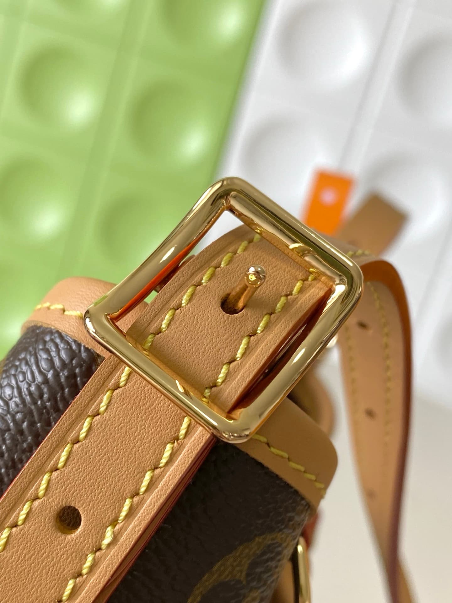 C5111 [Top-tier Enhanced Version] All-steel hardware, 163C01 variable code chip, genuine product development, matching leather material from specialty stores. Model: M2A711. This Nano CarryAll handbag brings a fresh take on everyday classics with its eleg — image 8