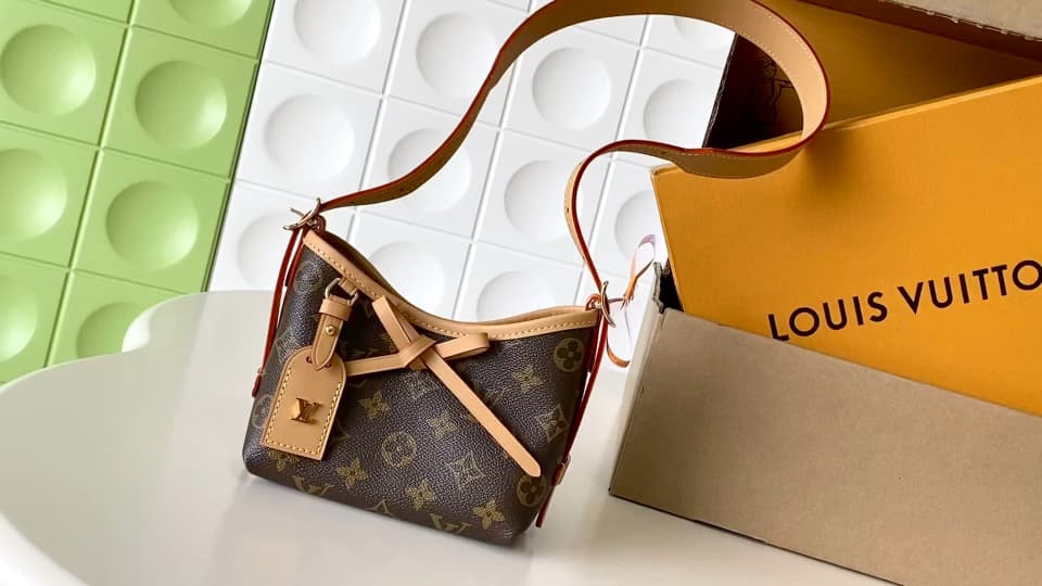 C5112 [Top-tier Enhanced Version] All-steel hardware, 163C01 variable code chip, genuine product development, high-quality leather material. Model: M2A711. This Nano CarryAll handbag offers a refined design that brings classic style into everyday use. Mon — image 1