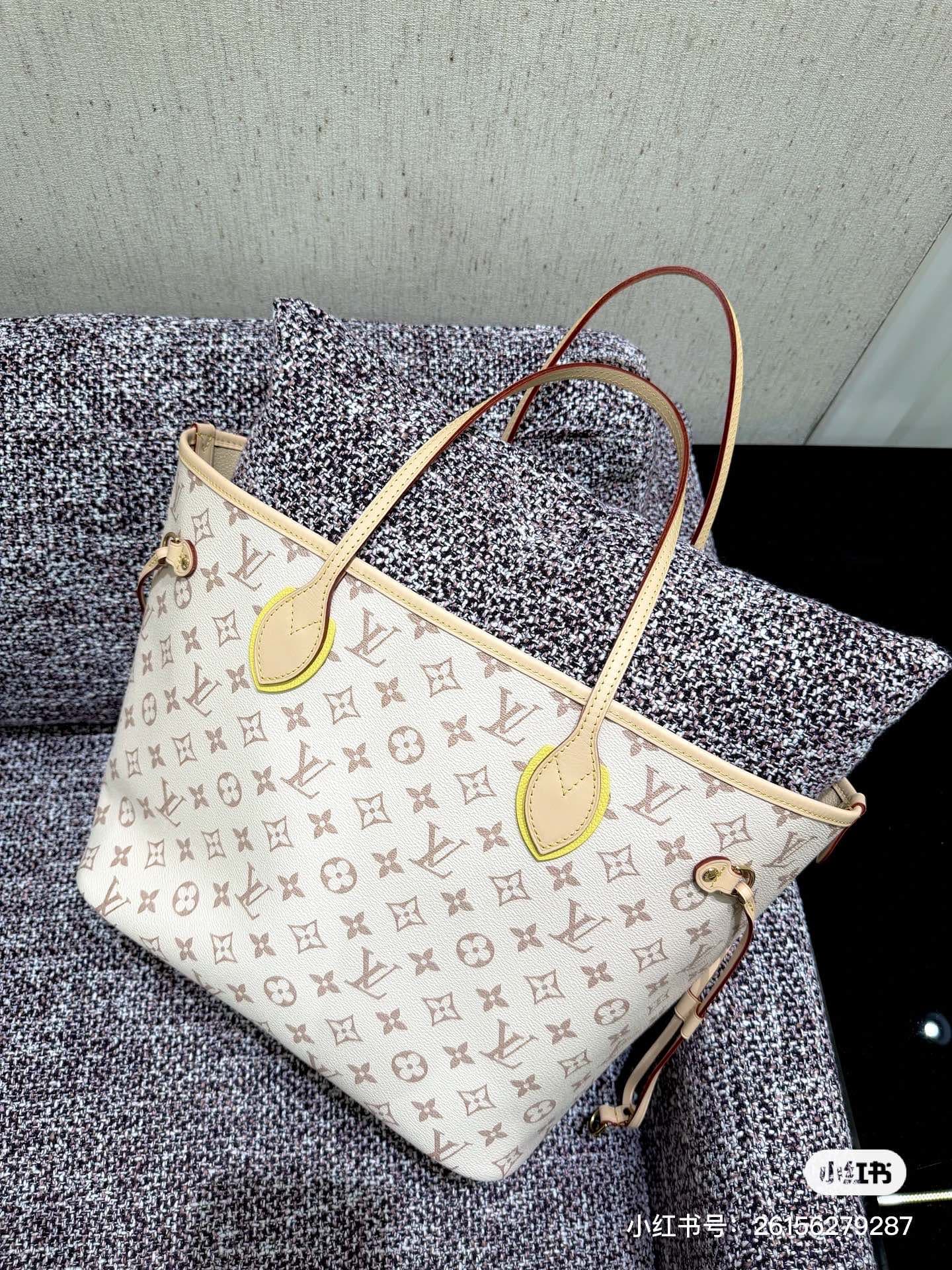 C5027 [Top-tier Enhanced Version] All-steel hardware, 163C01 variable code chip, genuine product development, authentic leather material. Model: M2A095. Shopping bag. The LVCrafty series reinterprets the NeverfullMM handbag in the iconic dune color of Mon — image 4