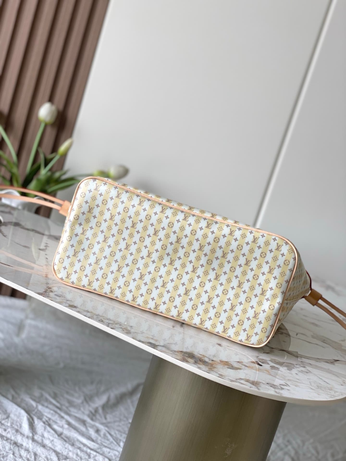 C5173 Batch number M28457 – Light yellow shopping bag — image 4