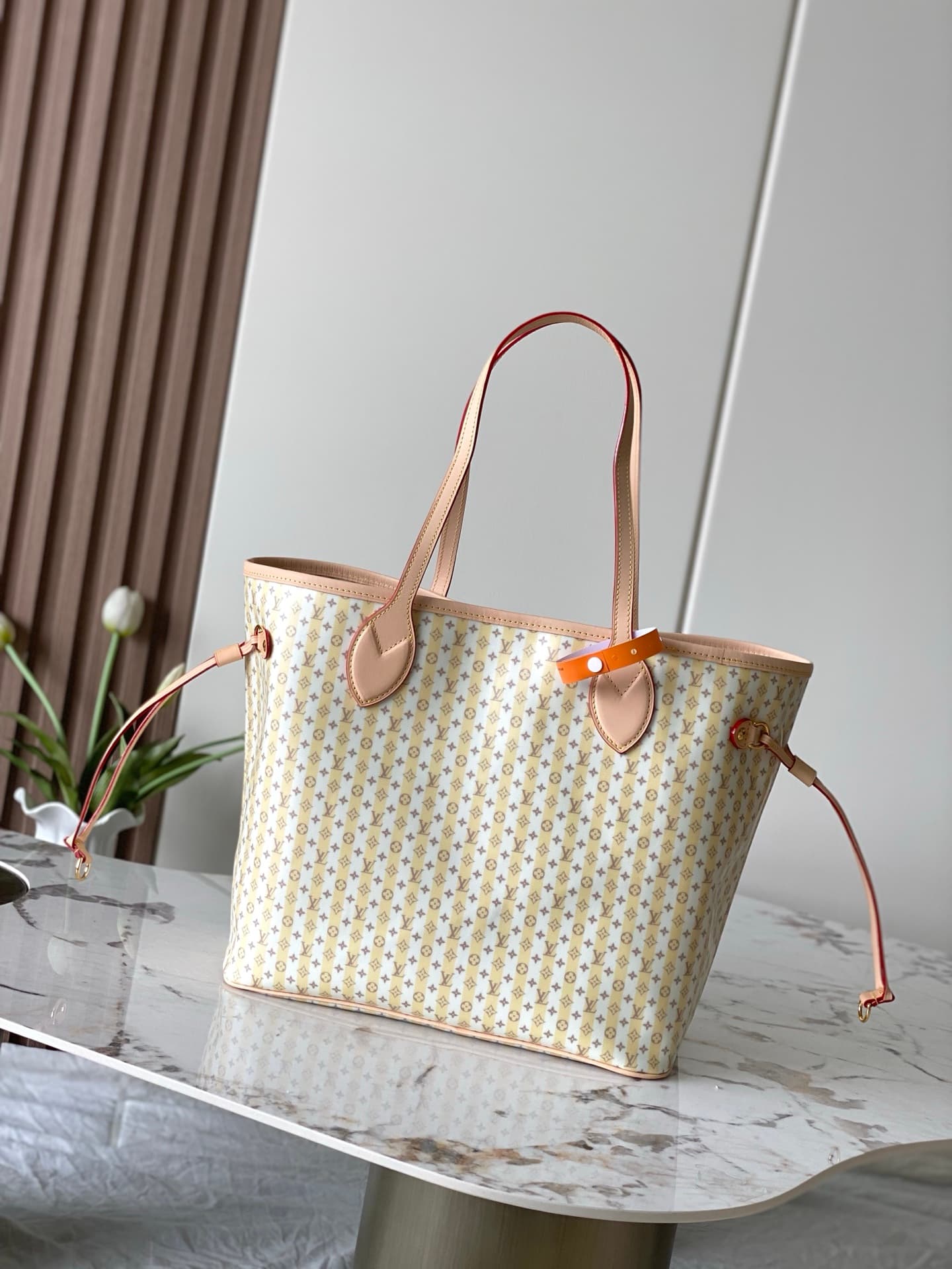 C5173 Batch number M28457 – Light yellow shopping bag — image 3