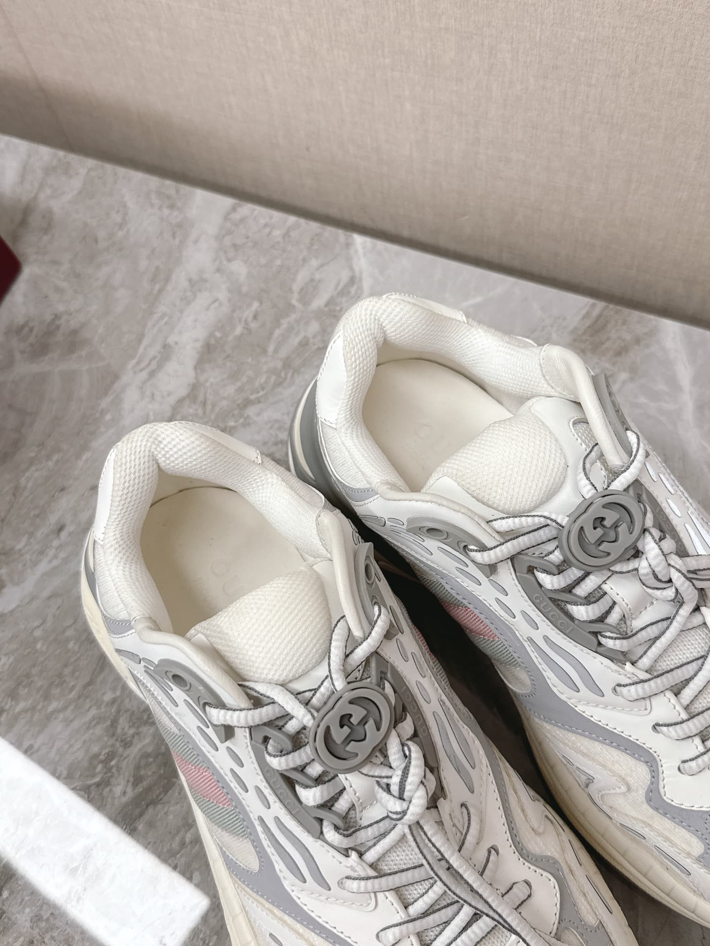 D6919 Gucci 2.0 sneakers, pair of shoes, vintage/retro, casual shoes, running shoes — image 8