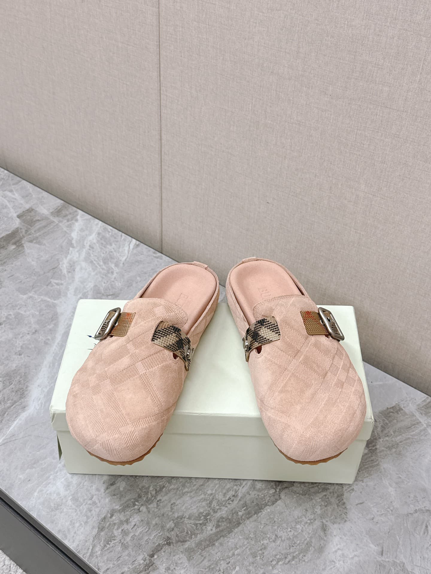 D3150 Men’s clothing ➕ 10 Burberry Burberry2025 Latest autumn/winter couple’s models, Brogue shoes — image 5