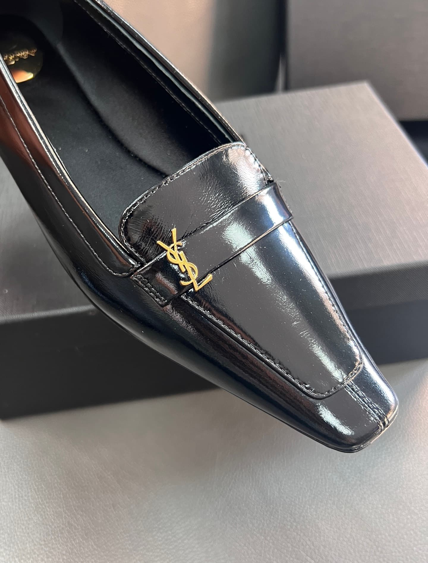 D12217 🇫🇷YSL Leif Jogging Shoes 25A, square-toe design, new style of Saint Laurent – sexy and elegant🛍🛍🛍 — image 6