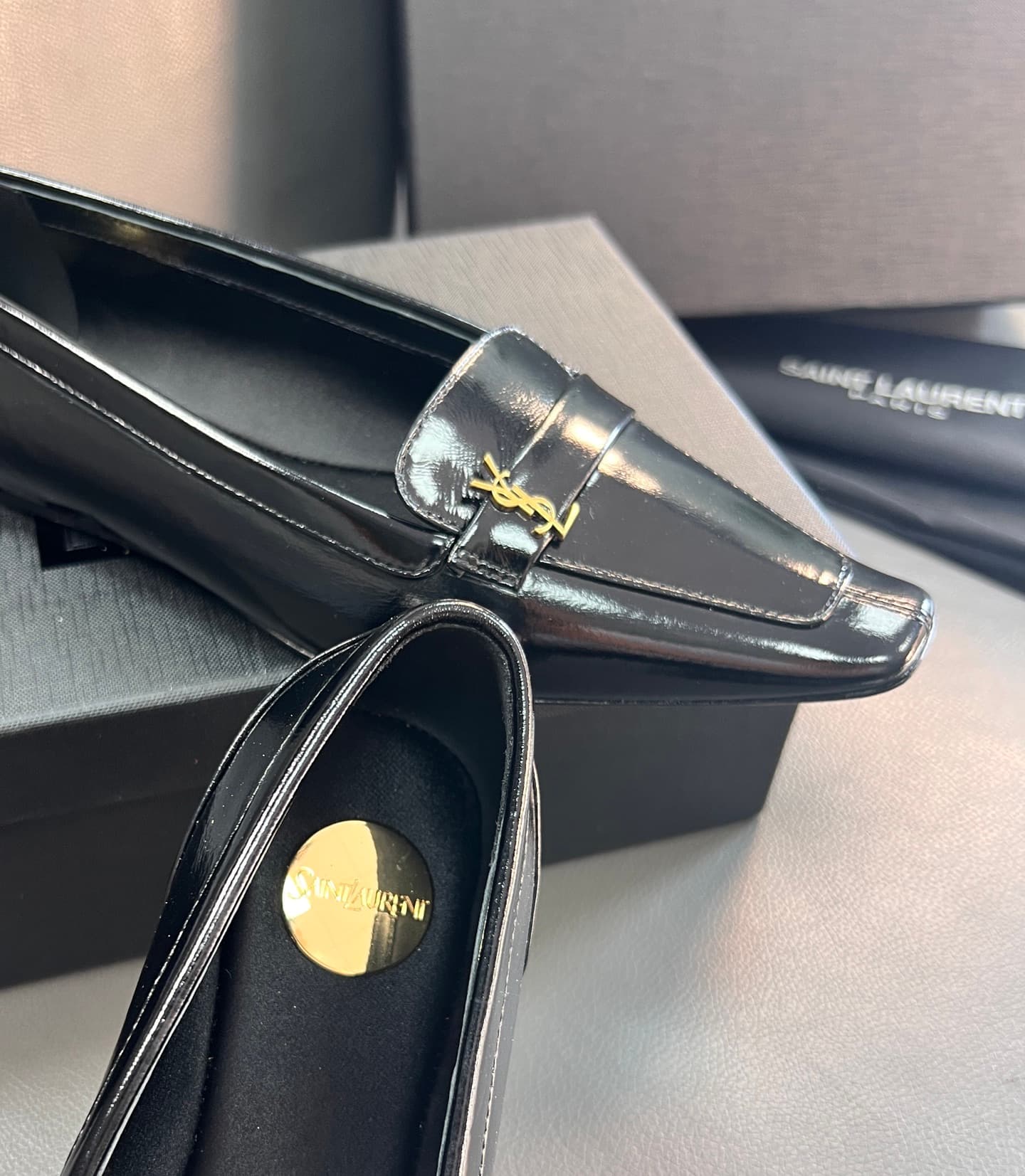 D12217 🇫🇷YSL Leif Jogging Shoes 25A, square-toe design, new style of Saint Laurent – sexy and elegant🛍🛍🛍 — image 4