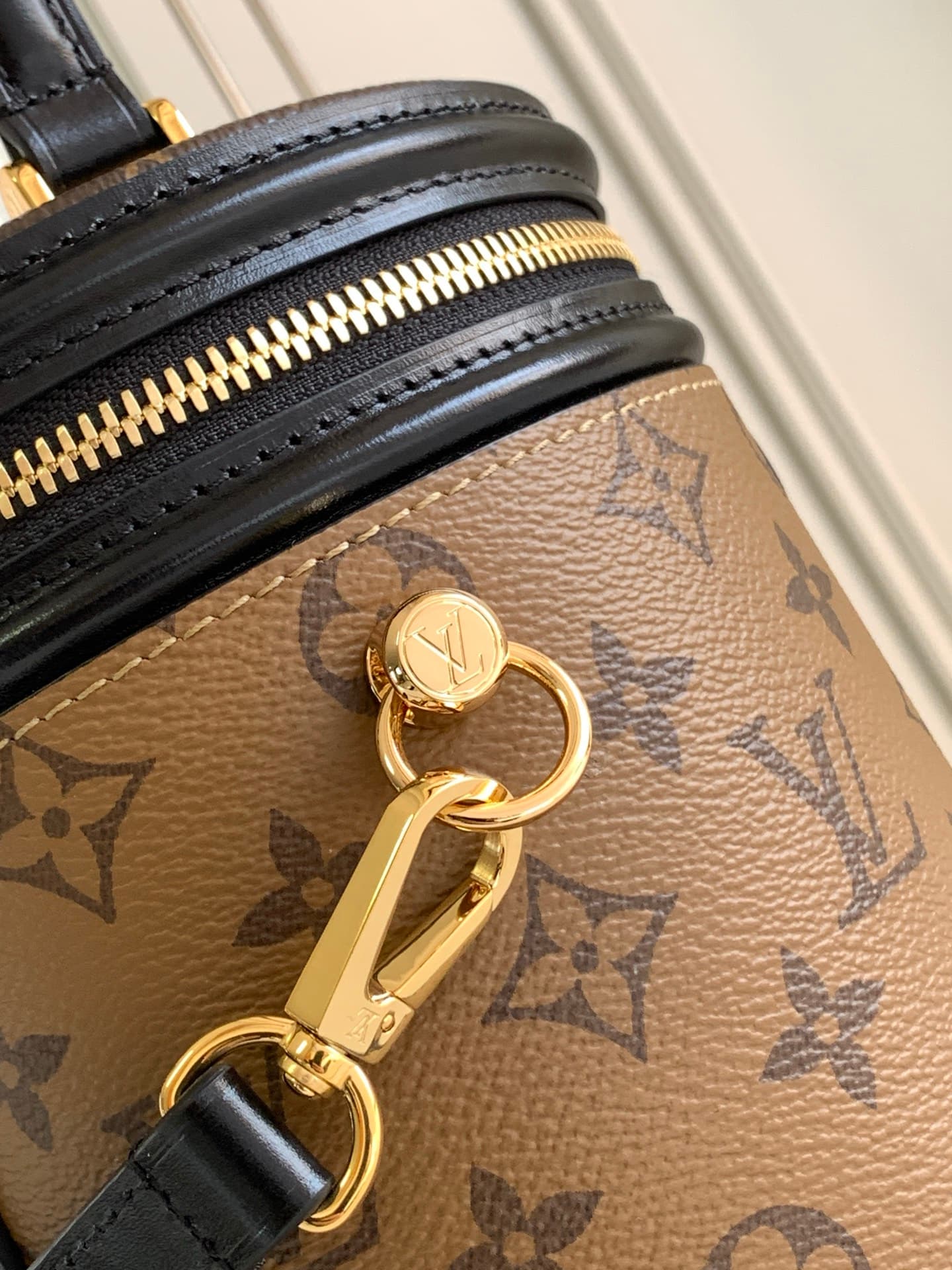 C4957 P【Full-steel hardware, MB163c01 variable code chip】High-grade product with complete packaging✨ M43986 yellow VANITY handbag. Inspired by the traditional LV Cannes makeup case design. The fashion artist director, Nicolas Ghesquière, has brought back  — image 7