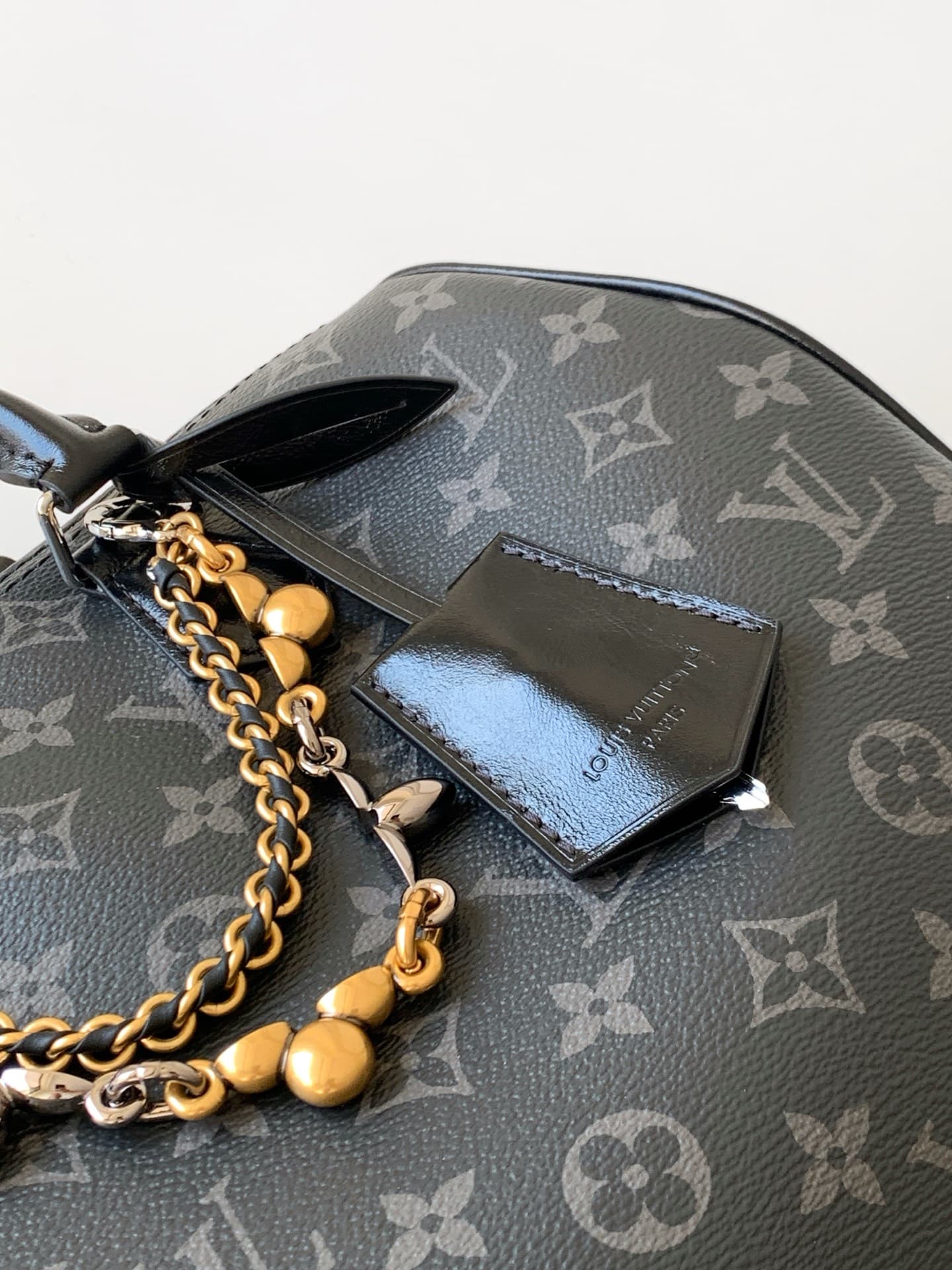 C5114 P【All-steel hardware MB163c01 variable code chip】High-grade product with complete packaging. Model number: M15102, black pattern. This model, Speedy Soft 30, handbag belongs to the LV Ski collection, featuring a classic design with Monogram Eclipse  — image 5