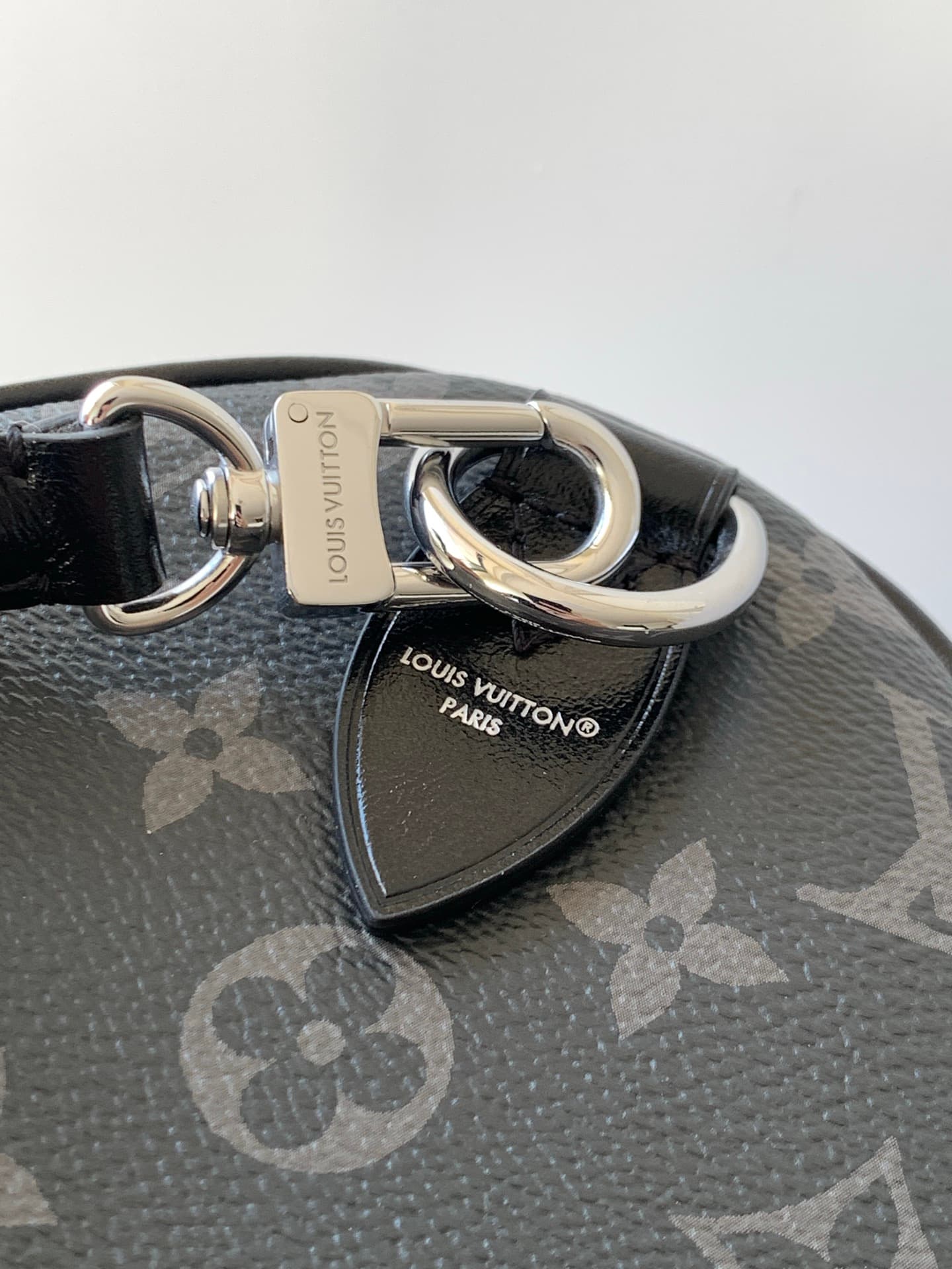 C5114 P【All-steel hardware MB163c01 variable code chip】High-grade product with complete packaging. Model number: M15102, black pattern. This model, Speedy Soft 30, handbag belongs to the LV Ski collection, featuring a classic design with Monogram Eclipse  — image 7