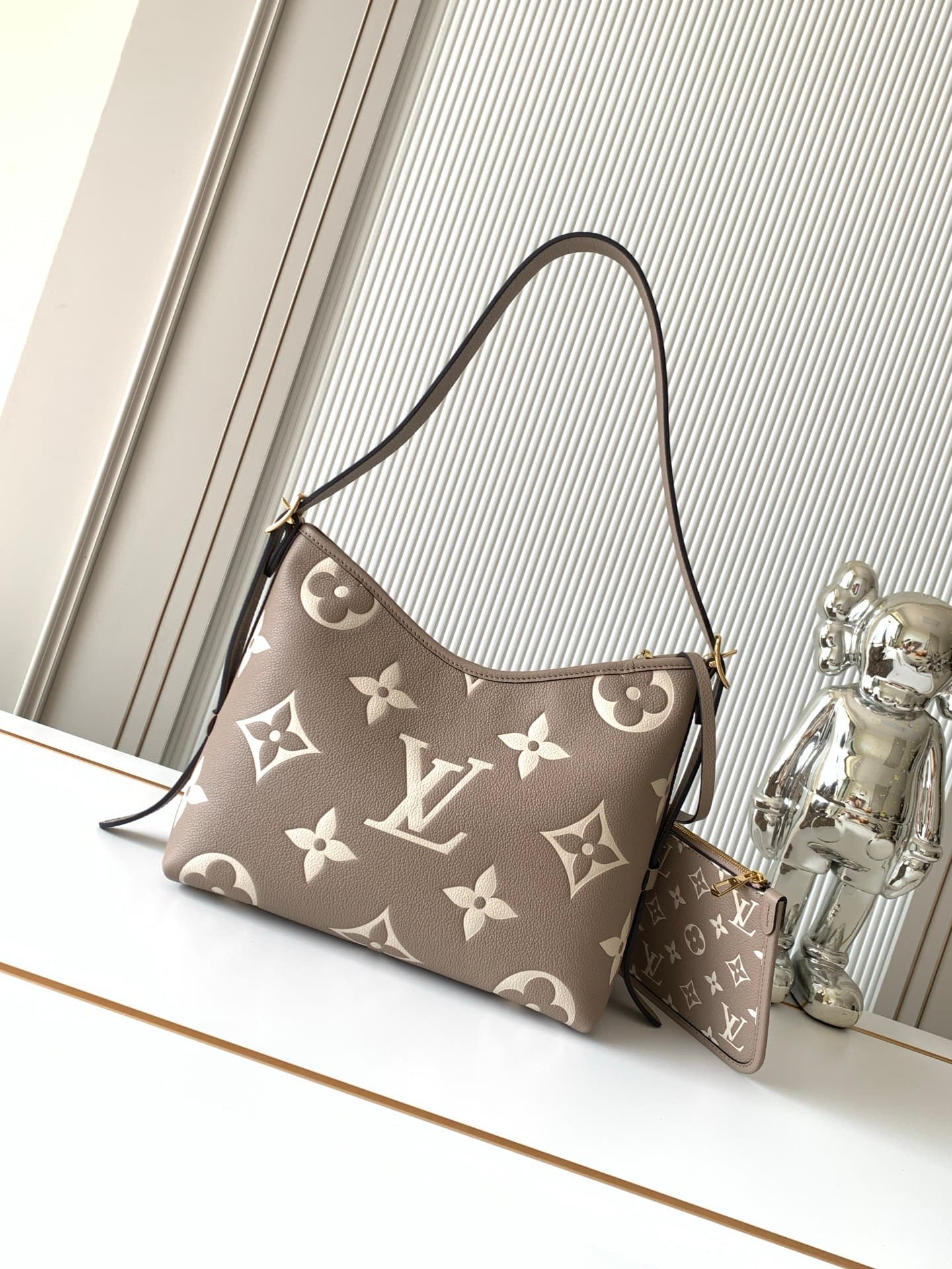 C5085 P【Full-steel hardware MB163c01 variable code chip】Premium quality with complete packaging. Model number: M47180, Elephant gray. This CarryAll small-sized bag is made from Monogram Empreinte leather, reflecting the elegant style of the LV Milky Way s — image 3
